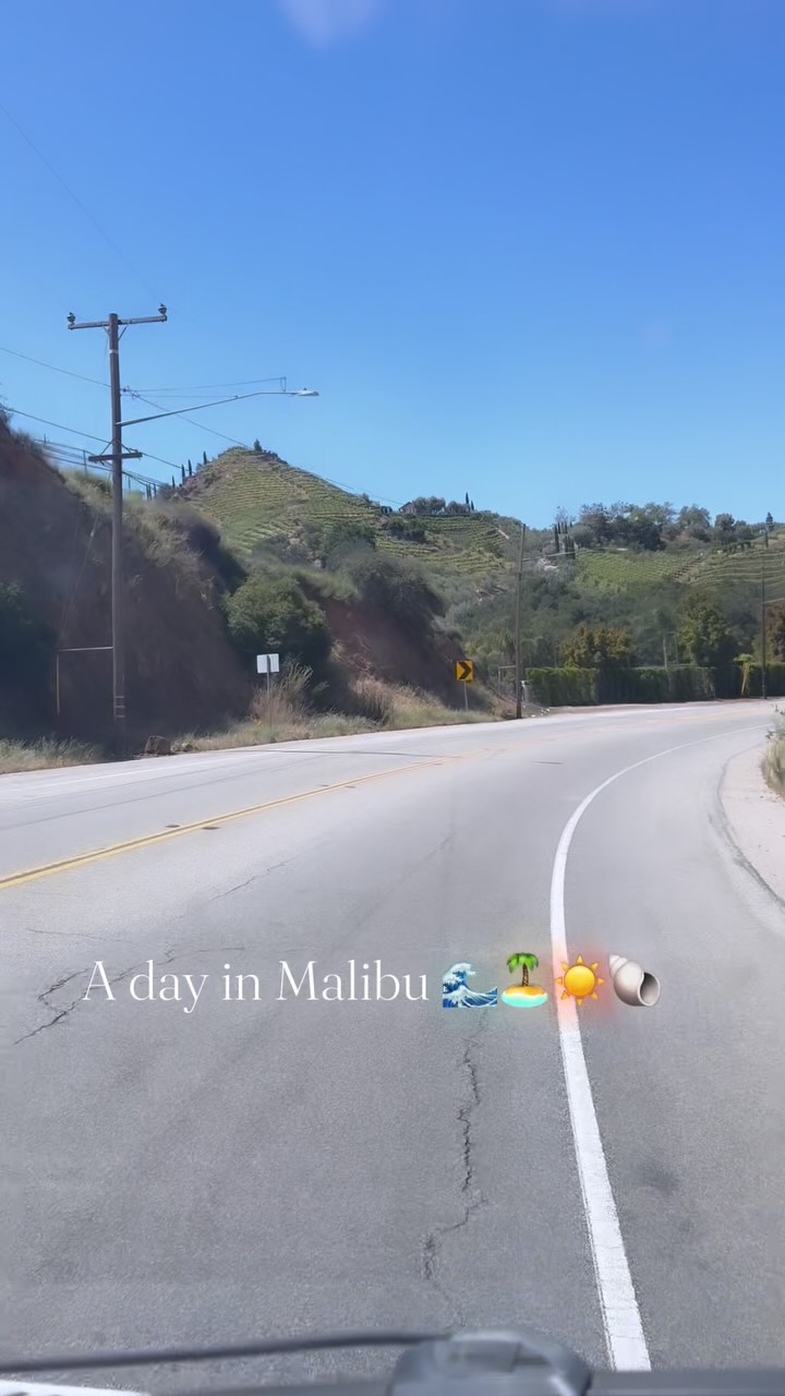 Malibu vibesโ๏ธ๐๐๏ธ๐ Had such a wonderful time grooming these cuties! ๐ถ๐ฑ๐พ
#818valley #sanfernandovalleydogs #lovedogs #doggrooming #fluffypawsgrooming #sanfernandovalley #cutedogs #grooming #womeninbusiness #818 #mobiledoggrooming #mobiledoggroomer #malibu #malibulife