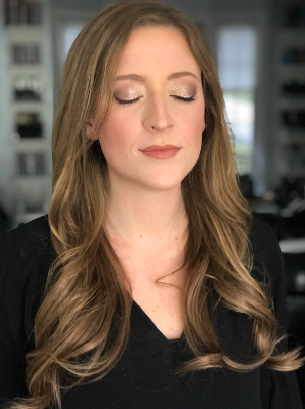 ✨ Glowing makeup for your most memorable moments! ✨ Whether you’ve got a wedding, family photos, or a night out coming up — don’t forget to book your event makeup with me! I'll make sure you’re looking and feeling radiant.
💄 Need a refresh? Schedule a Makeup Bag Overhaul! We’ll go through your current products, try on shades, test new colors, and help you replace anything that’s expired or just not working anymore. It’s the ultimate beauty reset—because you deserve makeup that works for you!
Let’s glow, girl. 💋