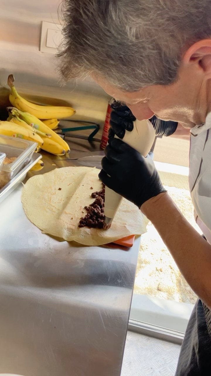 Chocolate lovers, we got you covered!
Molten Lava Cake Crepe :)
#foodies #crepe #franckssaveursdefrance #utahfoodies #nomnom