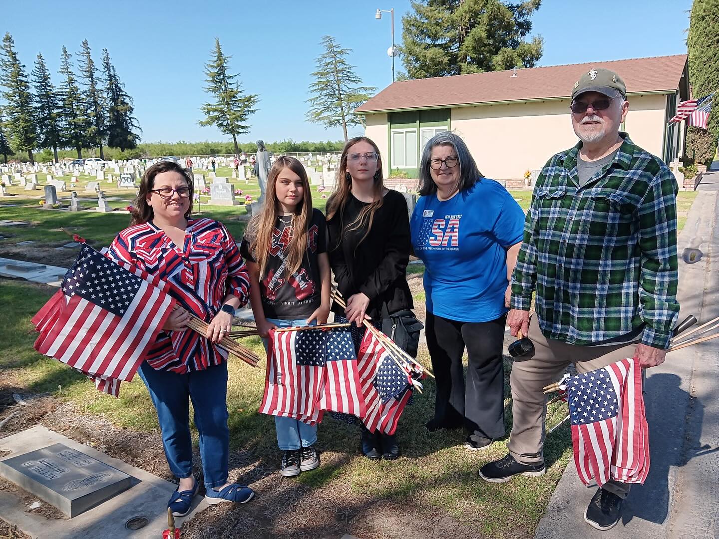 Thank you to everyone who helped place flags at Winton Cemetery in honor of Memorial Day. It’s a meaningful tradition that brings our community together to remember and honor those who served.