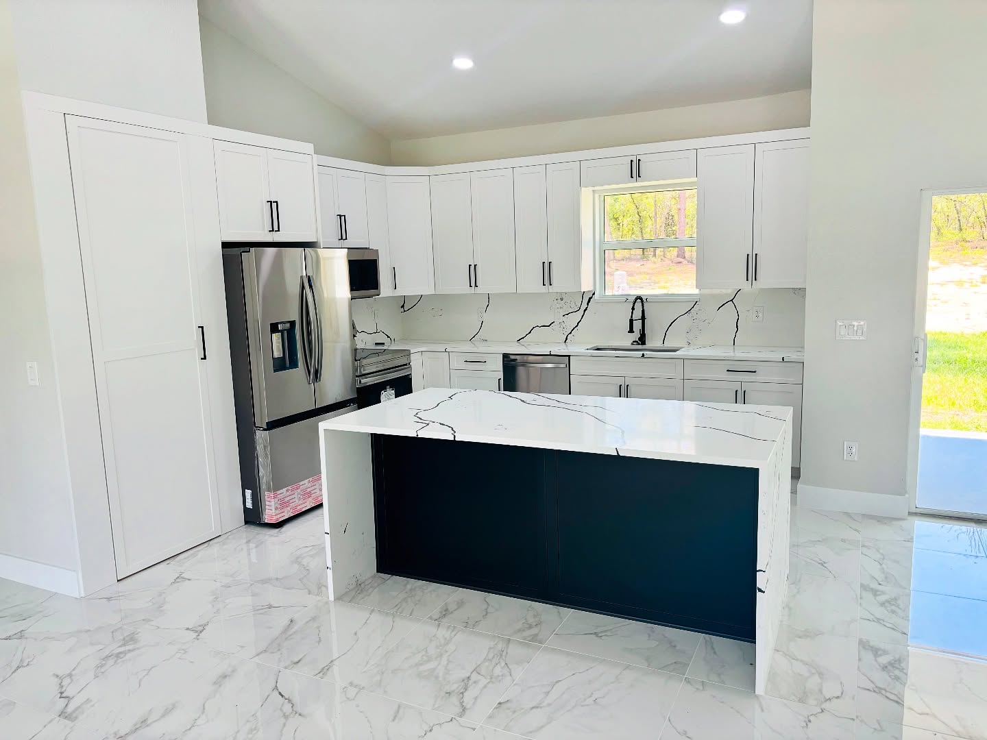✨ Brand New Kitchen & Bathroom Cabinets and Countertops ✨
Upgrade your home with premium-quality cabinets and countertops that blend style, function, and durability! Whether you’re remodeling or building new, we’ve got you covered.
#kitchenremodeling #bathroomupgrade #customcabinetry #quartzcountertops #homeimprovement #interiordesign #modernkitchendesign #renovation