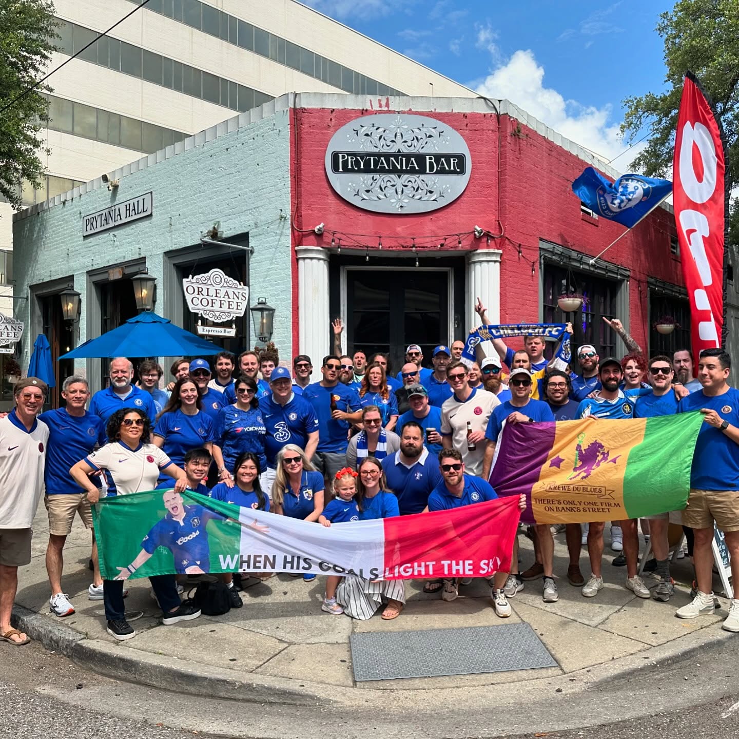 Happy Super Sunday from Louisiana! Thank you to our members, visitors, and guests.
Louisiana is blue!
.
.
.
#chelseafc #chelsea #cfc #premierleague #football #ktbffh #chelseafans #stamfordbridge #coyb #cfcfamily #championsleague #soccer #chelseafootballclub #blueisthecolour #epl #cfcfans #london #blues #england #carefreelouisiana #americansouthwest #chelseainamerica #louisiana #neworleans #batonrouge #lafayette #SW6 #bluesday