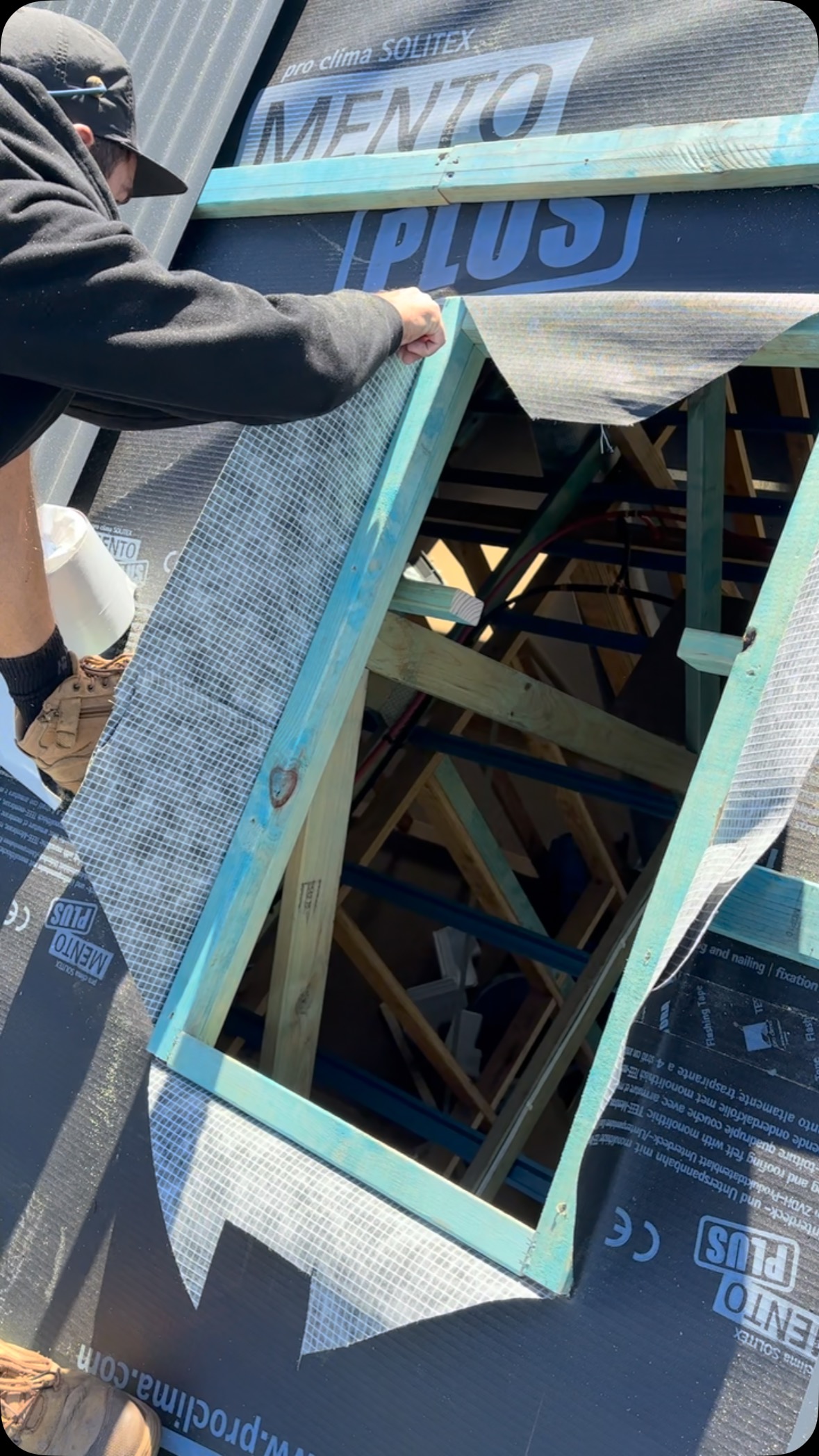 Installing skylights and other roof penetrations: you only get one shot, do it properly. @proclimaau @thorntons_hardware_mitre10 @matdaveycarpentry @veluxaustralia