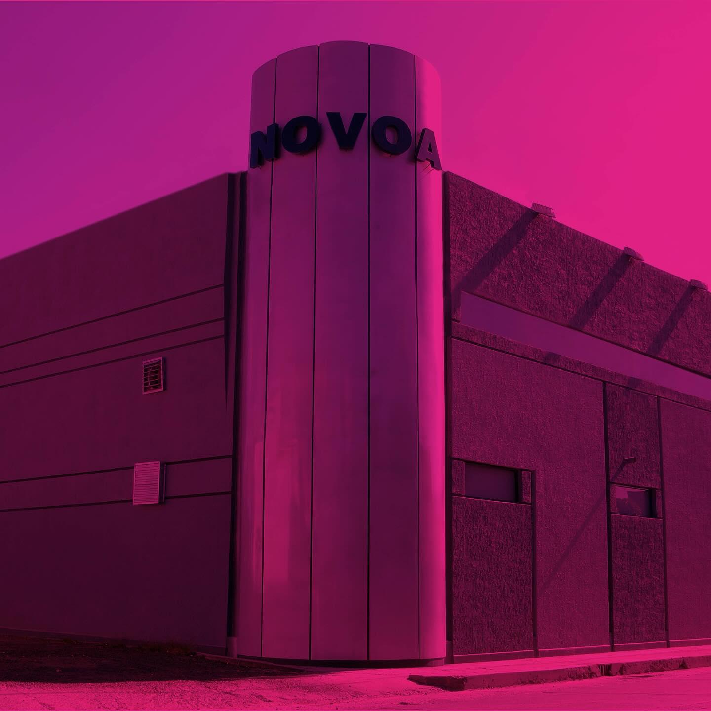 📍 Estamos cerca de ti… y también enviamos a todo México.
En NOVOA Impresores trabajamos desde tres puntos estratégicos del país, listos para atenderte con la misma calidad y atención que nos ha distinguido por más de 70 años.
🔸 Planta y oficinas centrales
📌 Calzada de los Héroes 315, Zona Centro, León, Gto.
📞 (477) 716 6965
📧 ventas@novoaimpresores.com
🔸 Sucursal Guadalajara
📌 Justo Sierra 3131, entre Palomar Arias y Fidas,
Col. Vallarta San Lucas
📞 (333) 630 3106
🔸 Sucursal Puerto Vallarta
📌 Centro Comercial Entre Ríos
Av. Grandes Lagos 303, Local 19
Residencial Fluvial Vallarta
📞 (322) 221 0372
🚚 Y si estás en otra parte del país, ¡no te preocupes!
Hacemos envíos a toda la República Mexicana.
💛 La impresión de calidad también se siente en el servicio.
⸻
#NOVOAImpresores #ImpresiónConAlma #SucursalesNOVOA #LeónGuanajuato #Guadalajara #PuertoVallarta #ImpresiónEnMéxico #EnvíosNacionales #PrintDesignMéxico #ImpresiónOffset #GranFormato #ImpresiónDeCalidad #DiseñoGráficoMX