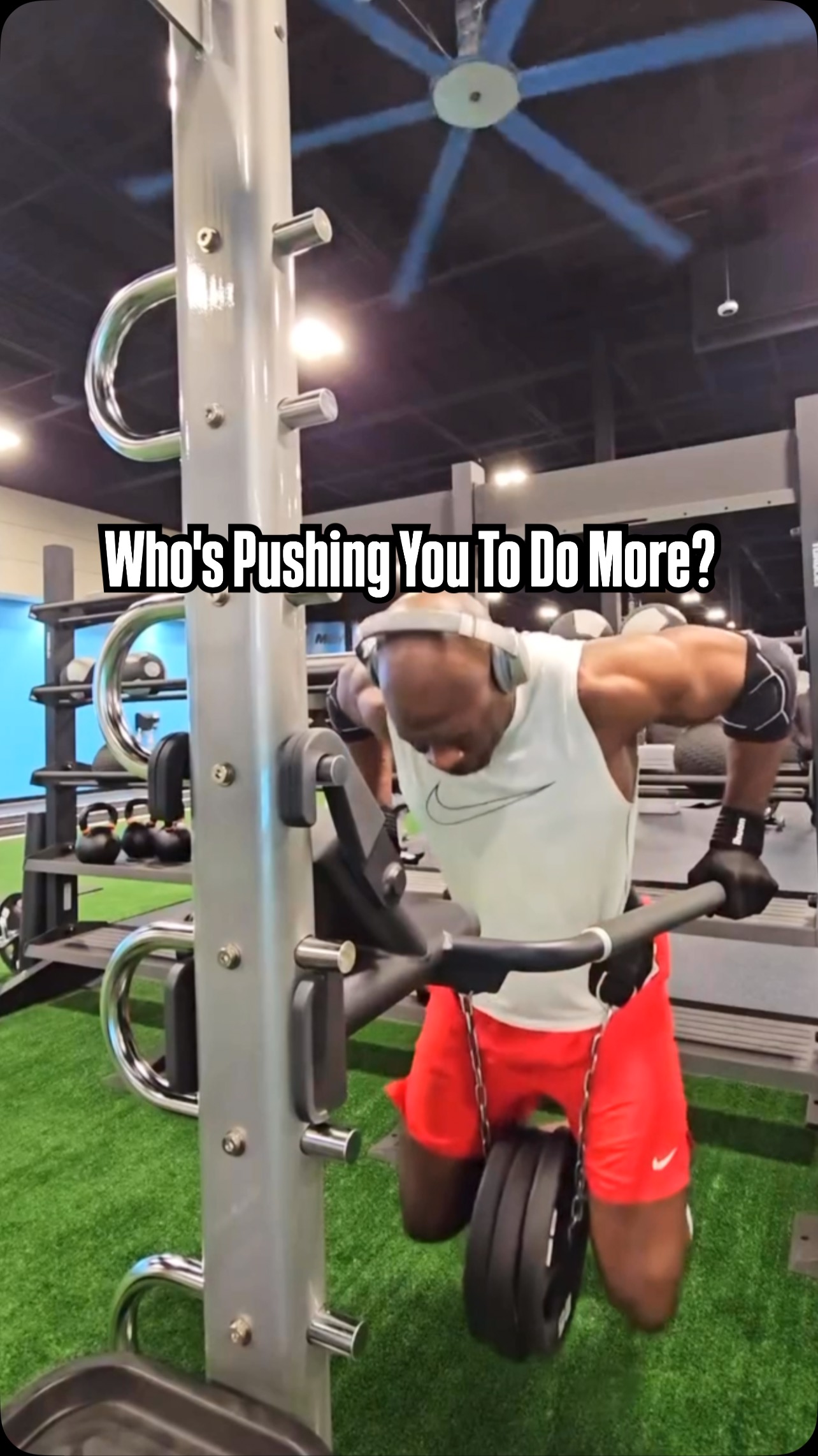 Thanks @jonathanarrington_over50fitnes man for always pushing me! 💯