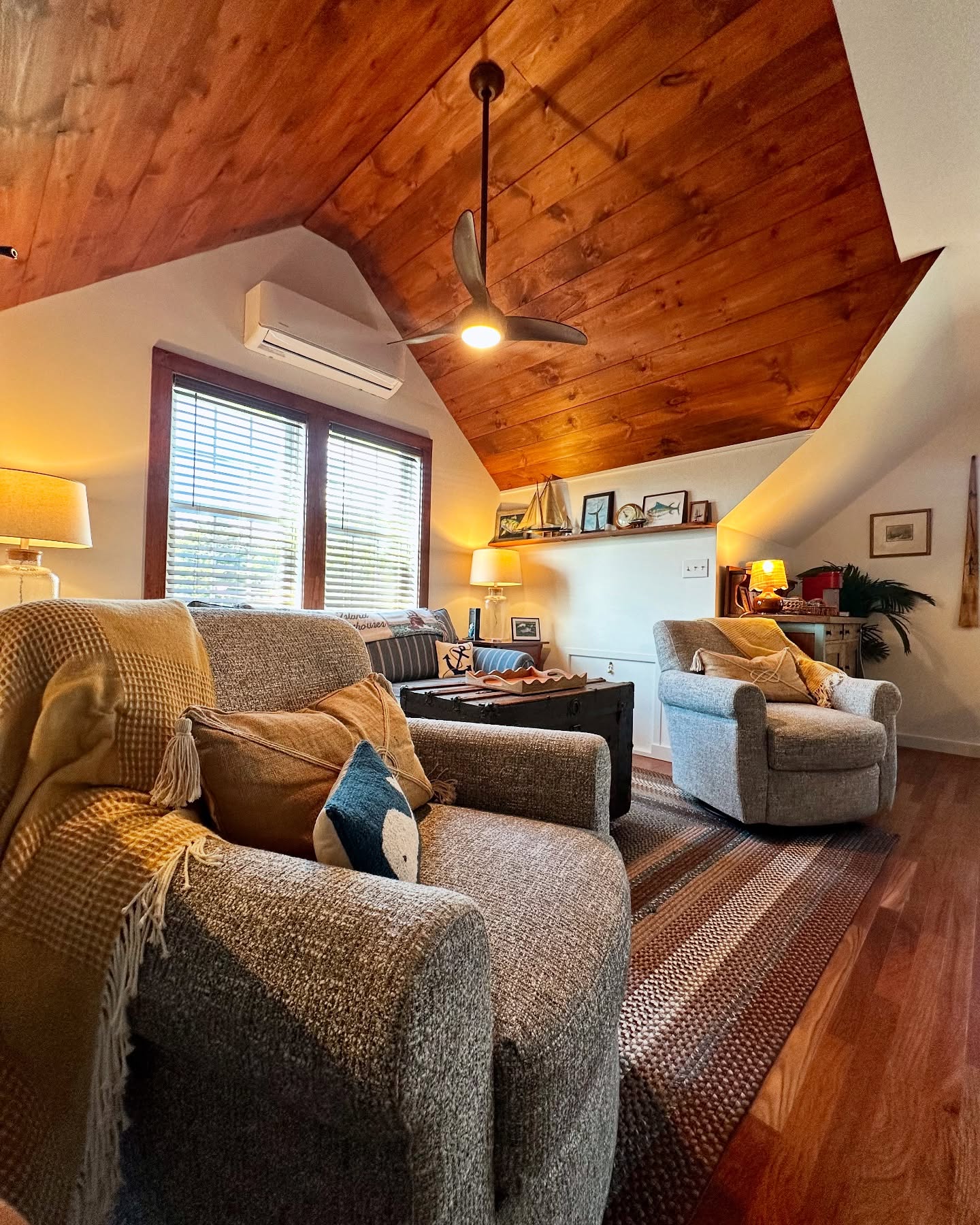 The Little Inn is finally ready for guests!! Had so much fun crafting this space- as a coastal short term rental, I treated this almost as if it were a movie set to make the new build feel time worn, cozy, and nautical. Would you spend a beach getaway here?
#riinteriordesigner
#fishermanaesthetic
#fishermandecor
#nauticaldecor