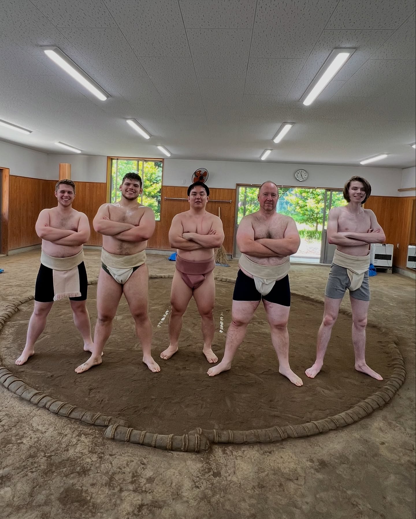 From Utah USA 🇺🇸
@dallin_bowman
@asharot_wong
@thenols
#sumo #sumowrestlingmatch #sumowrestling #sumodeadlift #sumosquats #sumoexperience #japan #japantrip #japantravel #visitjapan #visitjapanjp #japaneseculture #sumotraining #sumowrestler #sumofighter #sumotraining #sumoworkout #sumosushi #grandsumo #thingstodotokyo #japanitinerary #shiko #suriashi #teppo #tokyo #сумо #sumô #rikishi #sumolife
