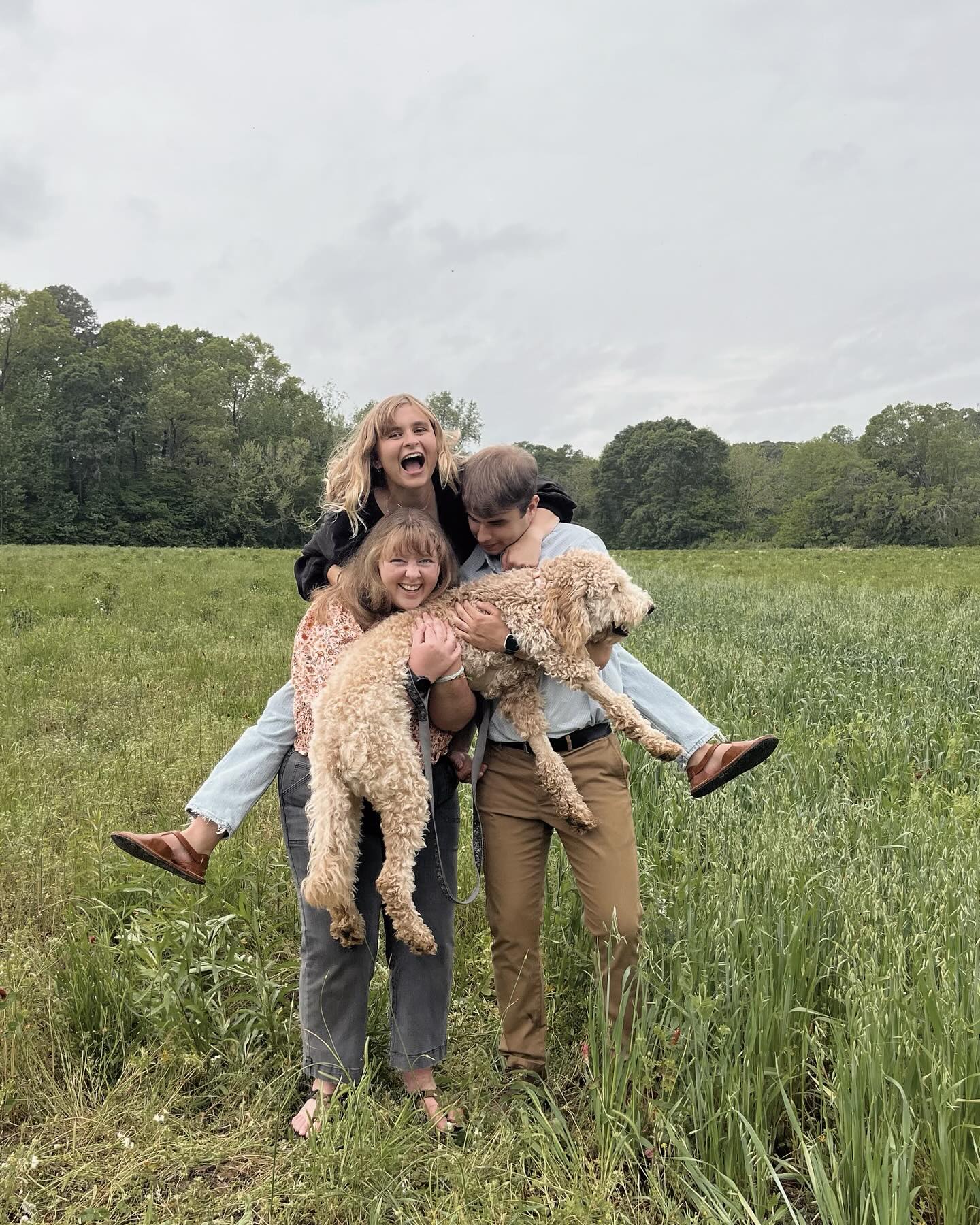 🎉 CONGRATS GRADS! 🎉
We wanted to take a moment to congratulate all our Toccoa graduates, you did it! 🎓
We’re celebrating two of our very own farmers this year ~ congrats to Josiah and Lily Ann! We are proud to be a stepping stone on the journey of so many smart, hardworking and talented young people.
Cheers to all the graduates from all of us at Peach House Farm! ✨
#congratsgrads🎓🎉 #toccoaga