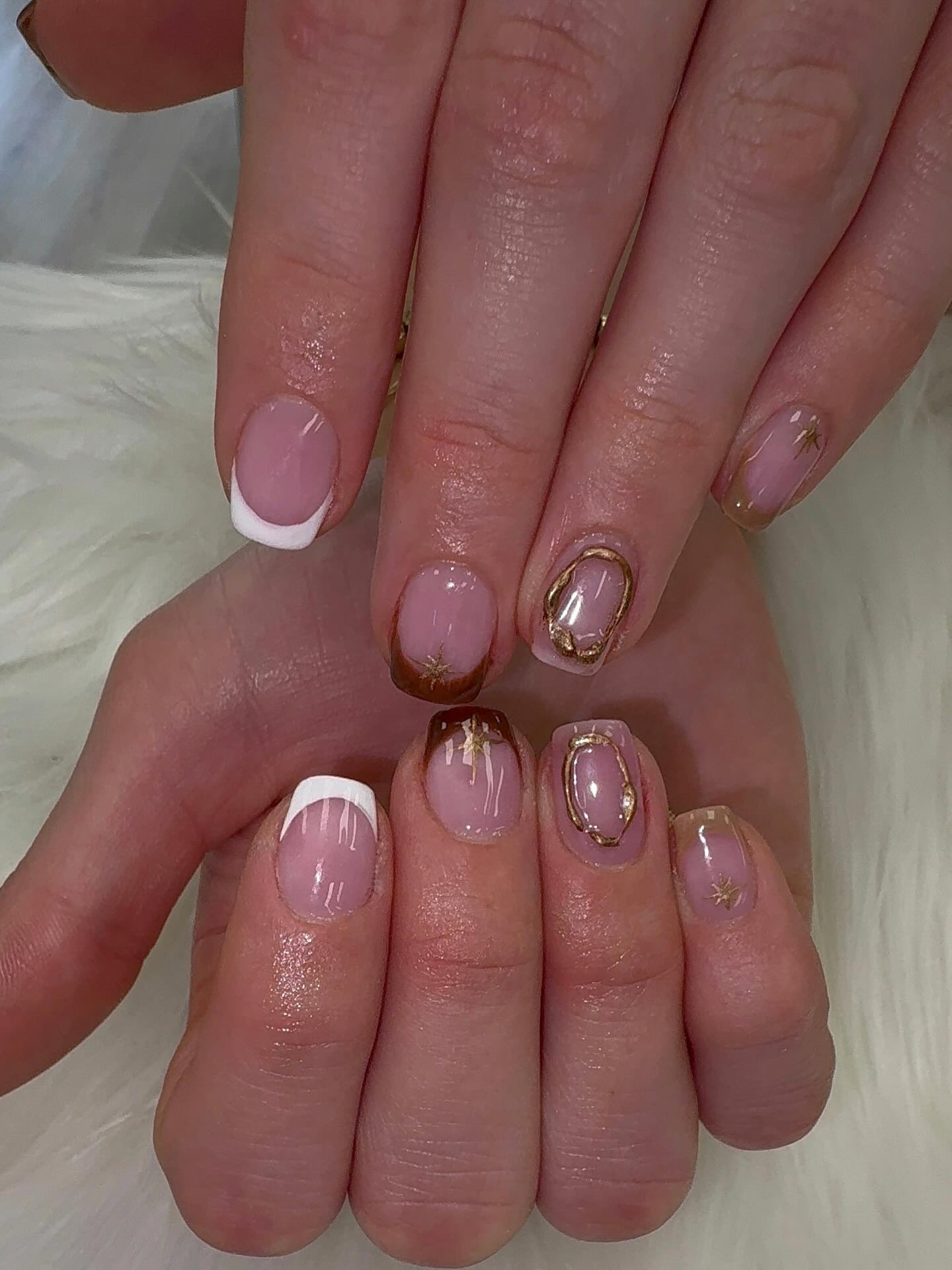 🟤⭐️⬜️
Nails by Kylee D.
@ky.leed
#gel #natural #naturalnails #brown #white #tan #stars #french #frenchtip #frenchtipnails #stars #abstract #square #squarenails #nailart #nails #614nails #nailsofinstagram #hilliard #hilliardohio #hilliardnails #dublinnails #thepaintshopnailstudio #thepaintshop