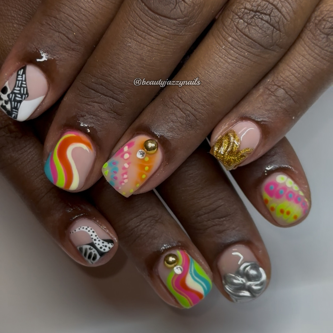 Freestyle Manicure 😊