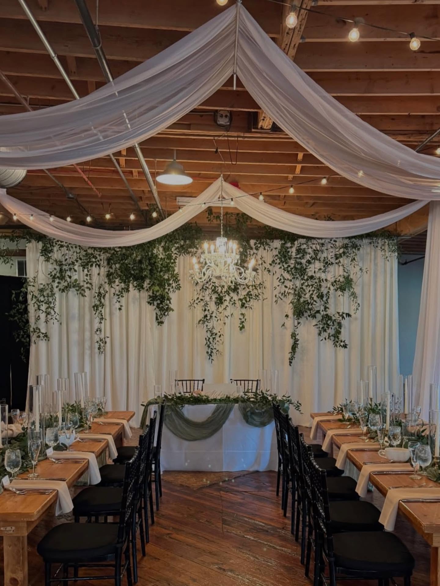 ✨ A romantic, intimate setting brought to life with effortless elegance ✨
Such a dreamy day in a stunning space celebrating the loveliest couple.