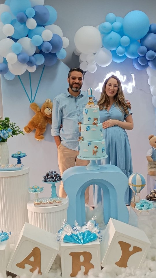 Sábado foi dia de celebrar a aguardada chegada do nosso baby Lucas. Não temos palavras para agradecer a todos que estiveram conosco nesse momento tão especial. Nosso filho saberá o quanto é amado e desejado, não só por nós, mas pela família, igreja e amigos.
#vemLucas #faltam7semanas