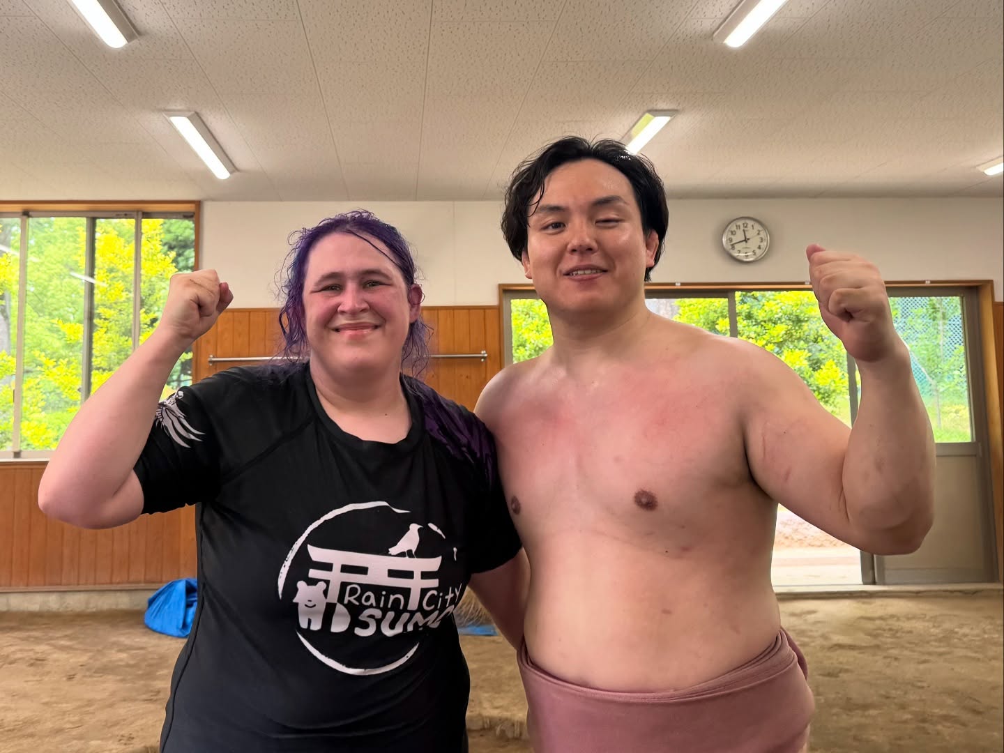 Mika is back from Seattle USA 🇺🇸
@mika.grimmer
#sumo #sumowrestlingmatch #sumowrestling #sumodeadlift #sumosquats #sumoexperience #japan #japantrip #japantravel #visitjapan #visitjapanjp #japaneseculture #sumotraining #sumowrestler #sumofighter #sumotraining #sumoworkout #sumosushi #grandsumo #thingstodotokyo #japanitinerary #shiko #suriashi #teppo #tokyo #сумо #sumô #rikishi #sumolife