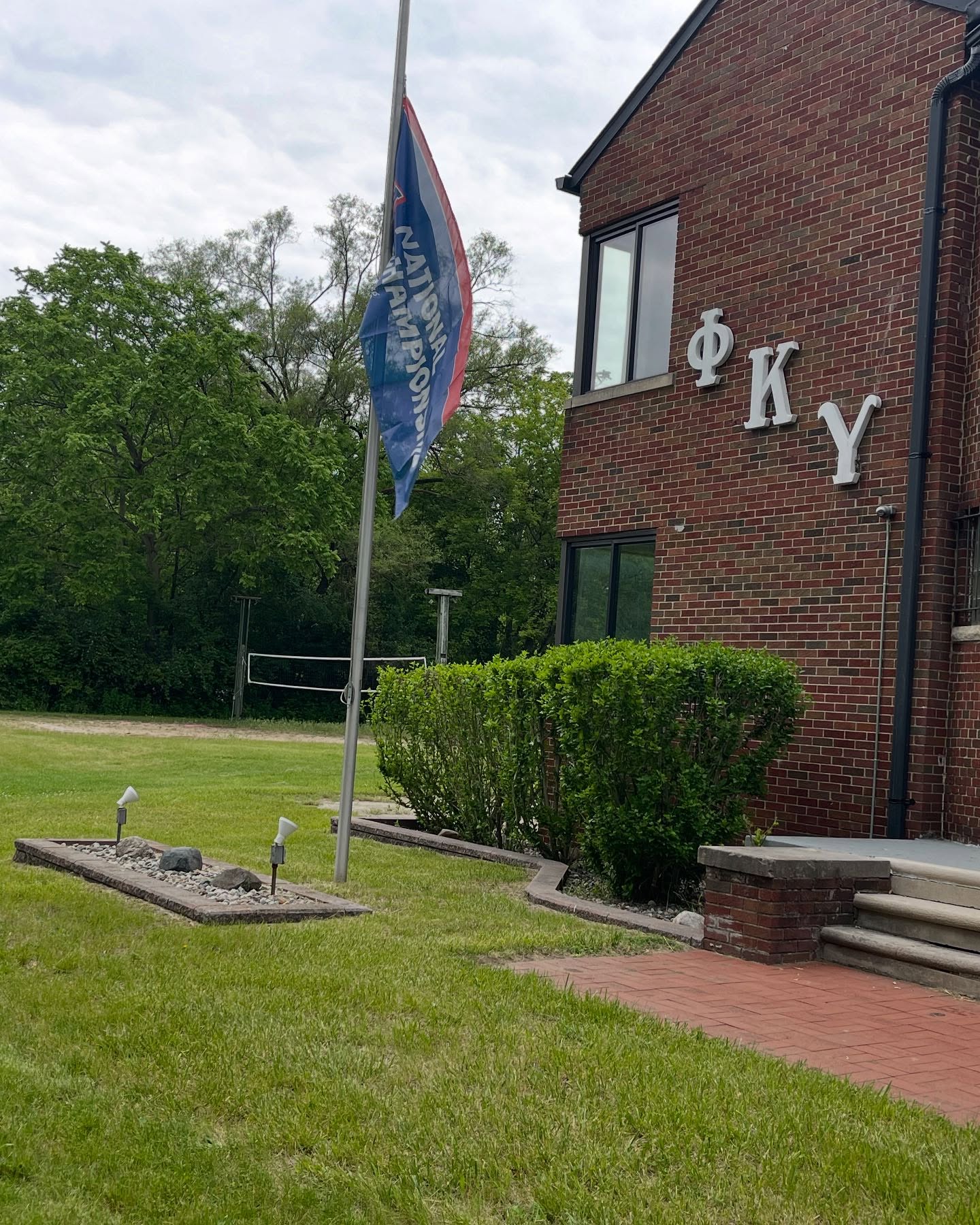 Nothing like a lawnmower train to start the summer💪🔆