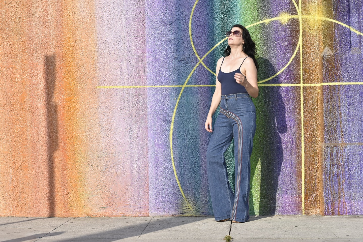Break down walls and then rebuild in color. 🌈
.
.
.
📷: @gregzartz
.
.
.
#wallart #liveincolor #thatfridayfeeling #70sstyle #stylediary