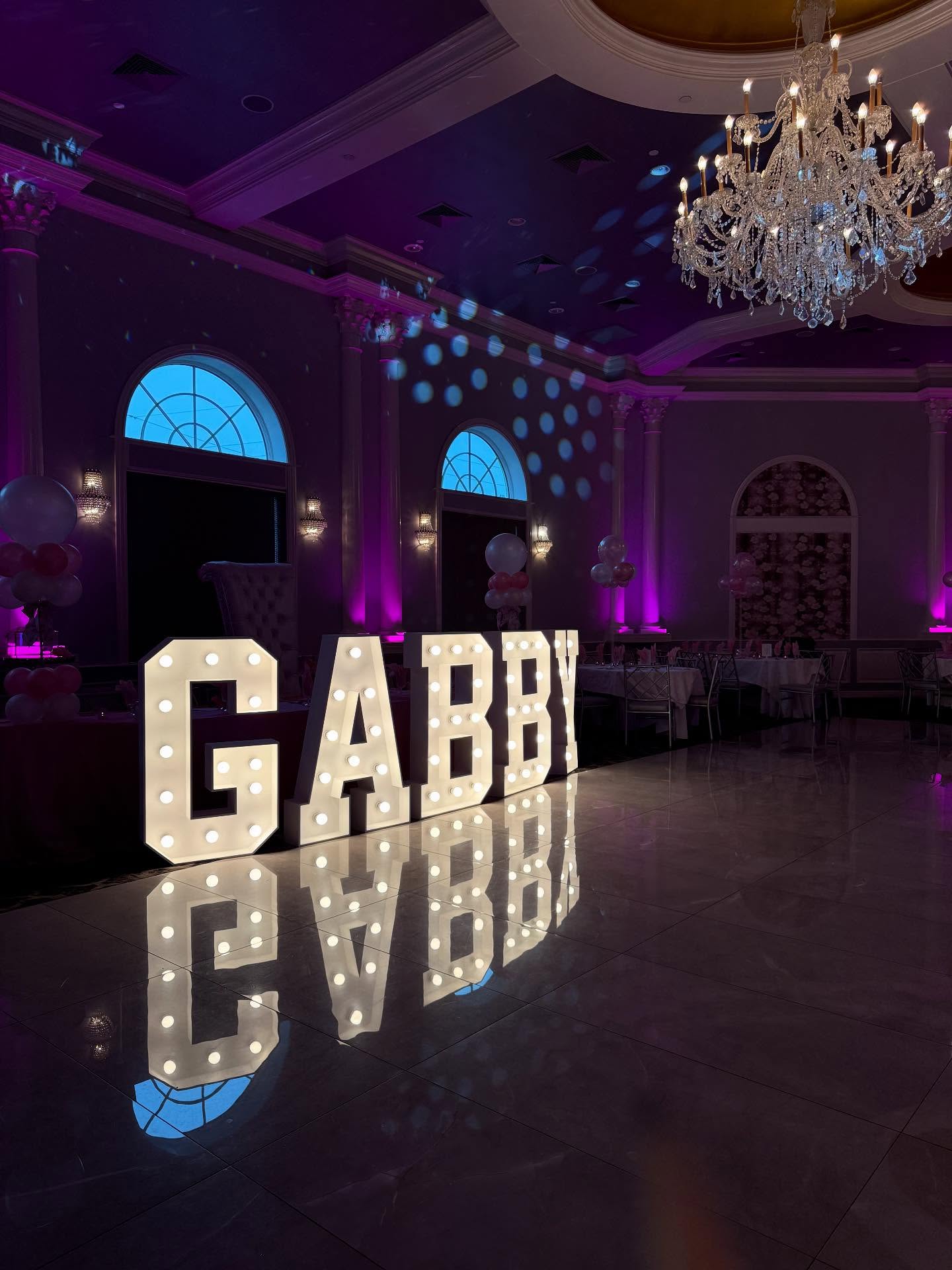 Light up our grand ballroom for your next event!! Celebrating any events from weddings, sweet 16s, anniversaries, graduations, end of year parties - let us be a part of life’s biggest moments!
Call for special pricing for the month of June when you book at the Island Chateau!
📞 718-447-5882
📧 islandchateau@gmail.com