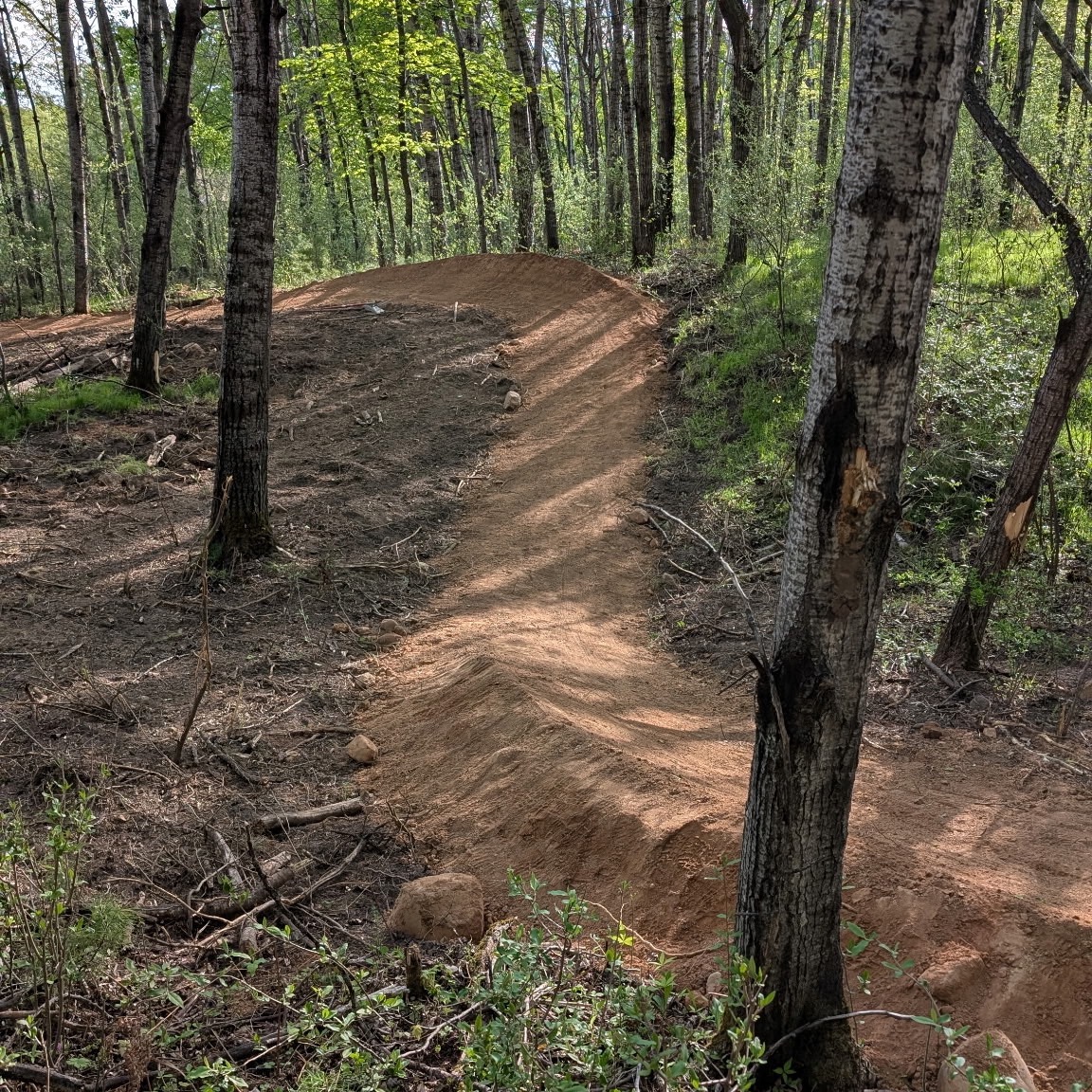 Group ride Thursday 6/5 at the new Pewabic Trails!
Meet at the shop at 5:45 if you want to warm up with the B Street climb, otherwise drive up East B as far as you can go and meet us at 6:00.
There will be stage previews for the #milliehillenduro happening this weekend, it's not too late to sign up at:
https://runsignup.com/Race/MI/IronMountain/MillieHillEnduro