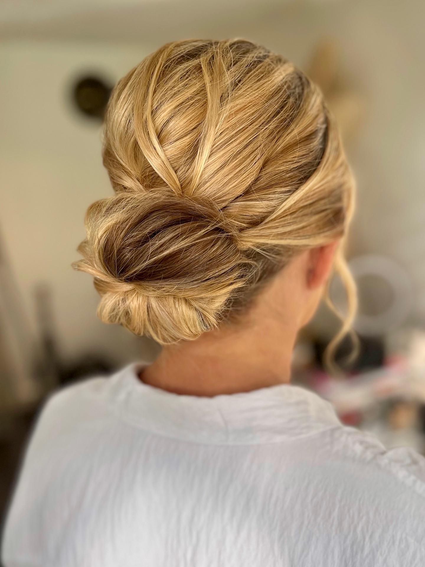 Low buns are one of my favourite styles — classic, soft and super versatile. But what makes someone a great candidate for one?
✨ Medium to thick hair with a bit of length (shoulder and below) is ideal as it gives fullness and structure to work with.
✨ Fine hair can still work beautifully too! By using a little extra teasing, texture spray or padding we can build volume.
✨ Hair colour also plays a big role. Dimensional colour (like balayage or highlights) brings out all the soft twists and texture, while solid tones tend to look sleek and elegant.
Every bun I create is customised whether you want something soft and romantic or clean and polished, I will tailor it to your hair type and overall vibe 💫
#lowbunlove #bridalhairtips #texturedbun #weddinghairinspo #simplygorgeousbrides #bestwoman #dorsetbridalhair