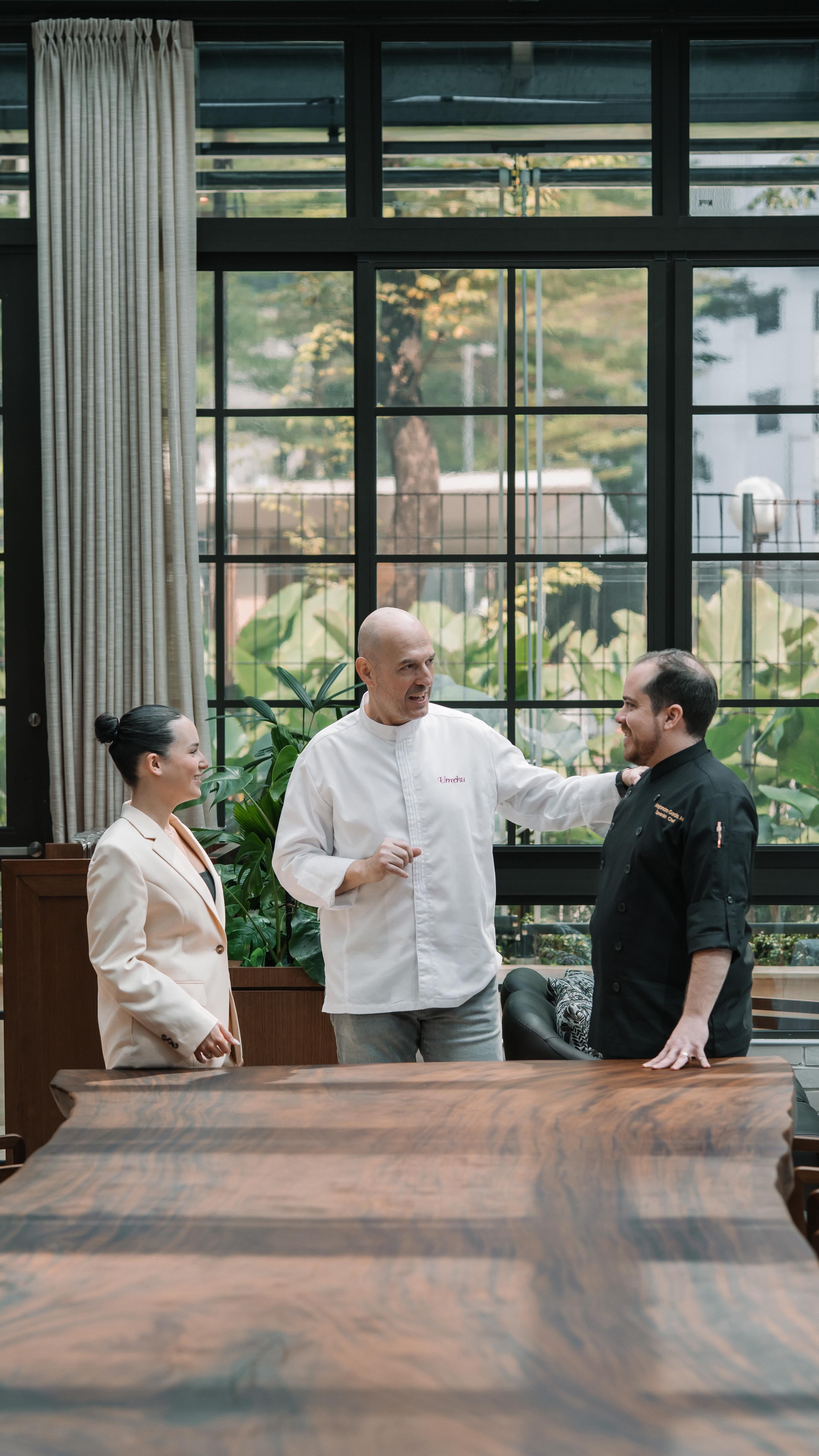 We’re proud to officially welcome ERRE & Urrechu—a celebrated name in Spanish gastronomy—to Jakarta.
13th June 2025 marks the grand opening of their first Southeast Asian outpost, bringing Basque culinary heritage and fire-driven cuisine to the heart of the city.
It has been an honour to support @erreurrechu.jakarta journey from the very beginning—from pre-opening social media management, to capturing the energy of the press launch, and witnessing the momentous grand opening.
Here’s to the start of something truly exceptional.
Bienvenidos to Jakarta, ERRE & Urrechu.
#CreativPOPS #ItsCreativPOPS #erreandurrechujakarta