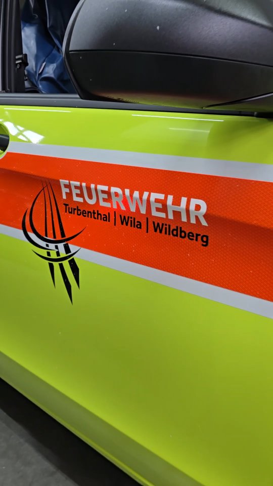 🚍 Seid gespannt was wir bei uns bald begrüessen dürfen
🔧 Etwas Arbeit beim Innenausbau steht noch an
😎 Wir freuen uns und können es kaum erwarten.....
#turbenthal #wila #wildberg #tösstal #feuerwehr #blaulicht #118 #swissfirefighter #hobby #fahrzeug #feuerwehrfahrzeug #beschaffung #fahrzeugkauf #fahrzeugpark #mercedes #vito #