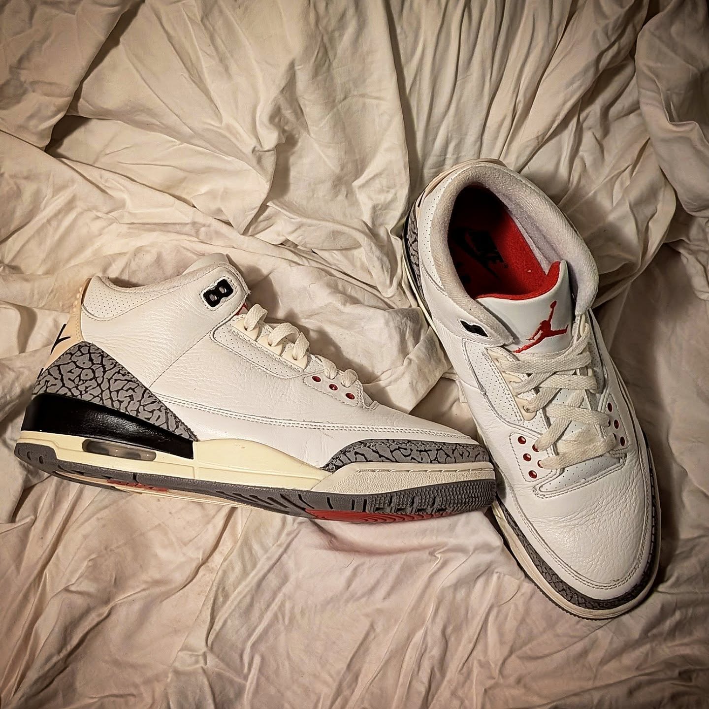 Reimagine 💭...
Back in '88, I was 7 years old and my eyes were locked on MJ and his White Cements. Wanted them bad. 🤤
So, 37 years later, finally got my hands on the Reimagined pair. A perfect nod to the OGs. Took a while (and a friendly Depop price) to make it happen, but worth the wait. ⏳
All Sneaky Sprayed and ready to go 🏀👟