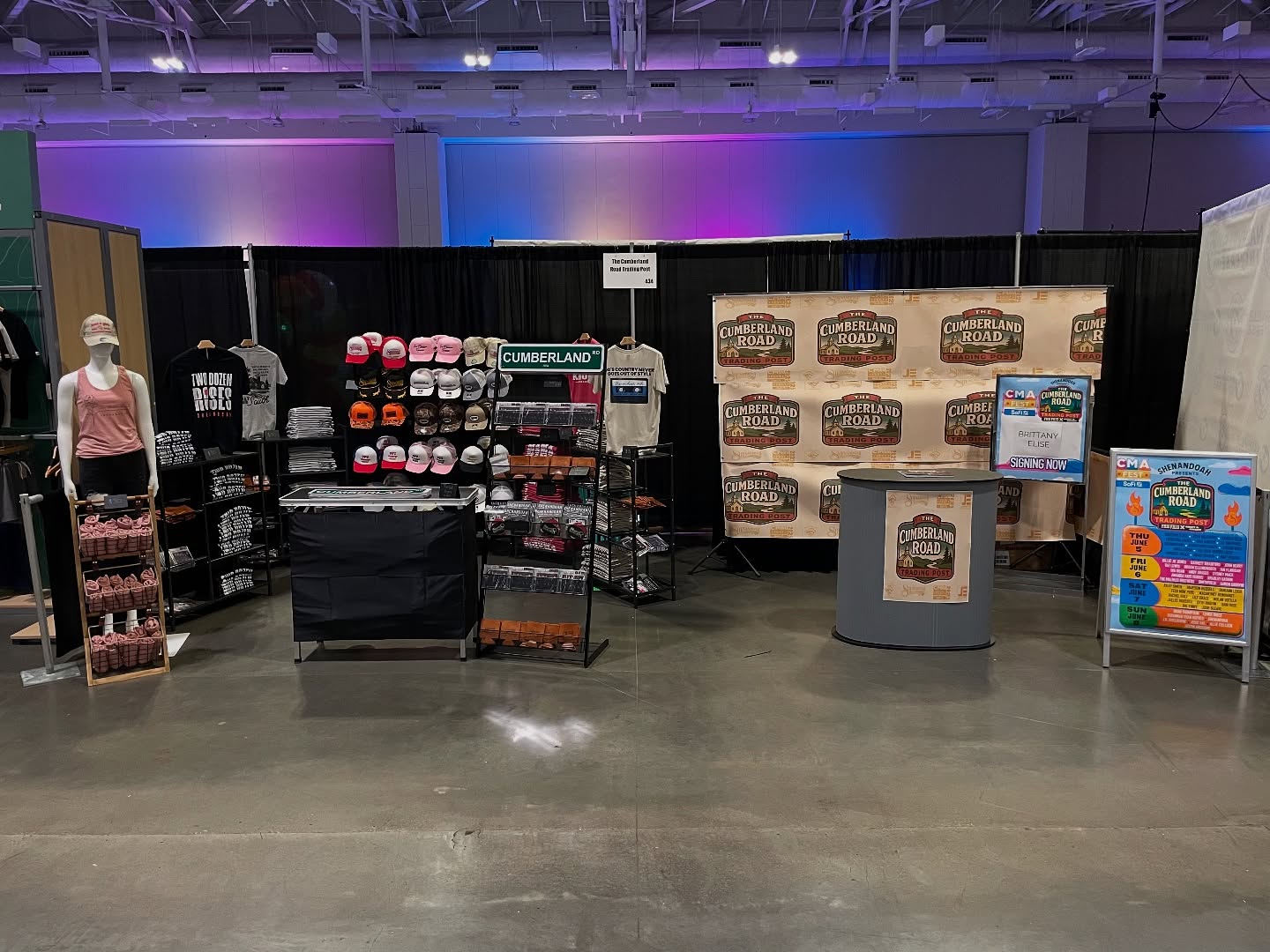 📣 Shenandoah fans — come see us starting TOMORROW at Fan Fair X during CMA Fest!
We’ve got exclusive merch, surprises, and a whole lot of love for y’all at The Cumberland Road Trading Post.
Swing by the booth, say hey, and stock up while it lasts. Let’s make some memories!
#Shenandoah #CMAFest #FanFairX #CumberlandRoadTradingPost #CountryMusic