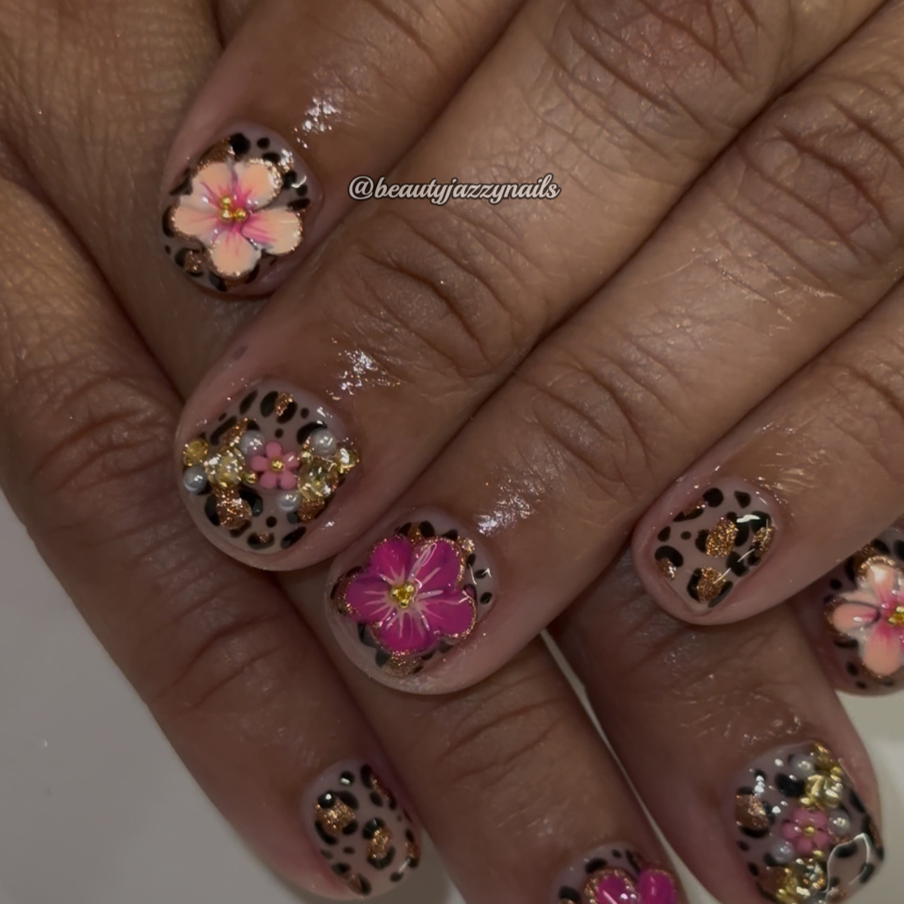 Tropical Cheetah with Sculpted Flowers 🌺