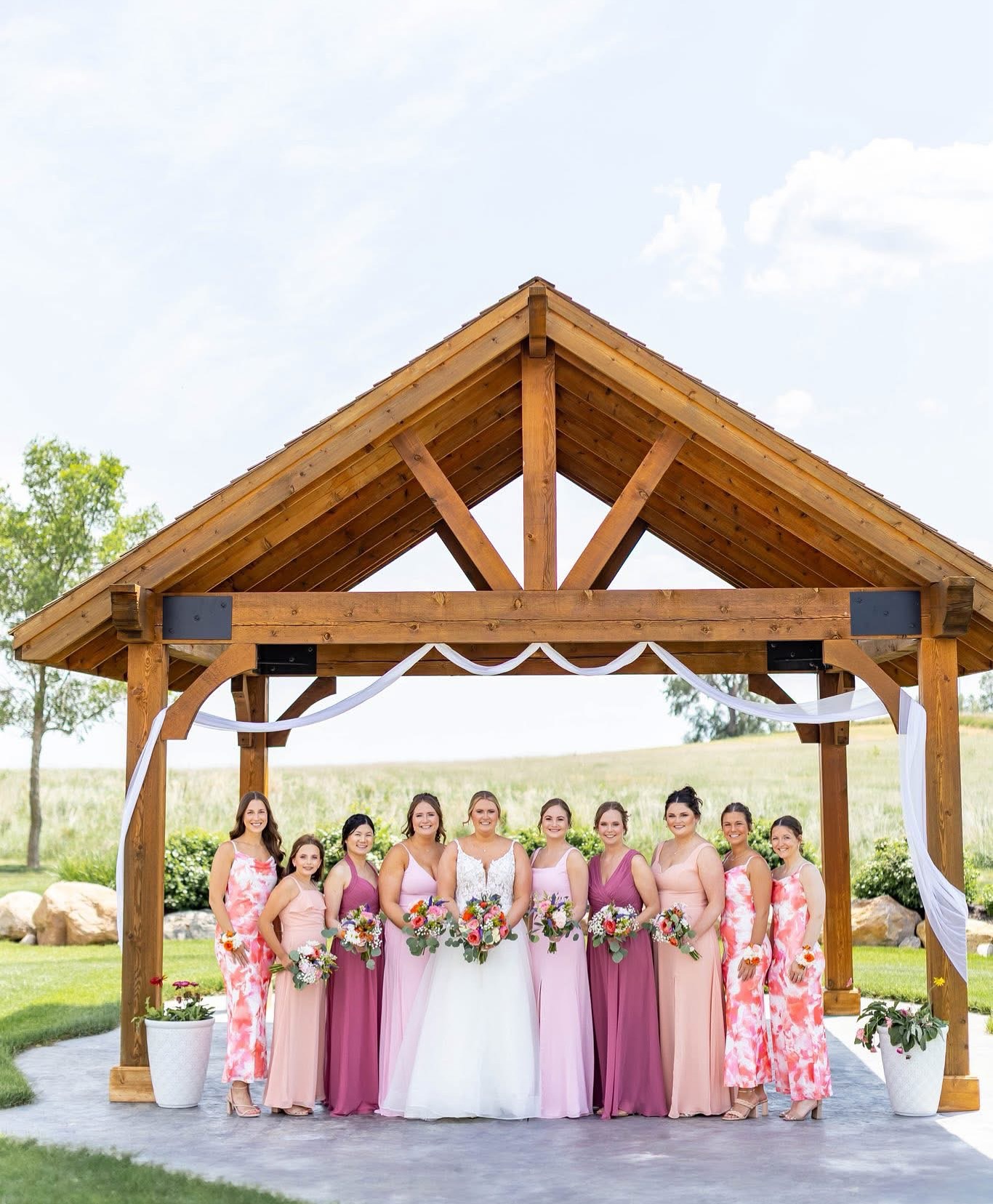 The right people + the right place = the best kind of day 💍✨
When you’ve got your favorite people beside you, everything just feels better. Add in a beautiful space, sunshine, and a reason to celebrate? That’s the good stuff.
At Lofted View, we’re all about creating a space for the moments (and the people) that matter most.
Tour dates available now! Book your spot at:
🌐 www.loftedviewevents.com
✉️ loftedviewevents@gmail.com
📍Bronson, IA…Outskirts of Sioux City, IA
📸 by @jessica_brees
#wedding #venue #weddingstyle #bride #groom #weddingphotography #inspo #weddingplanning #vendors #brideandgroom