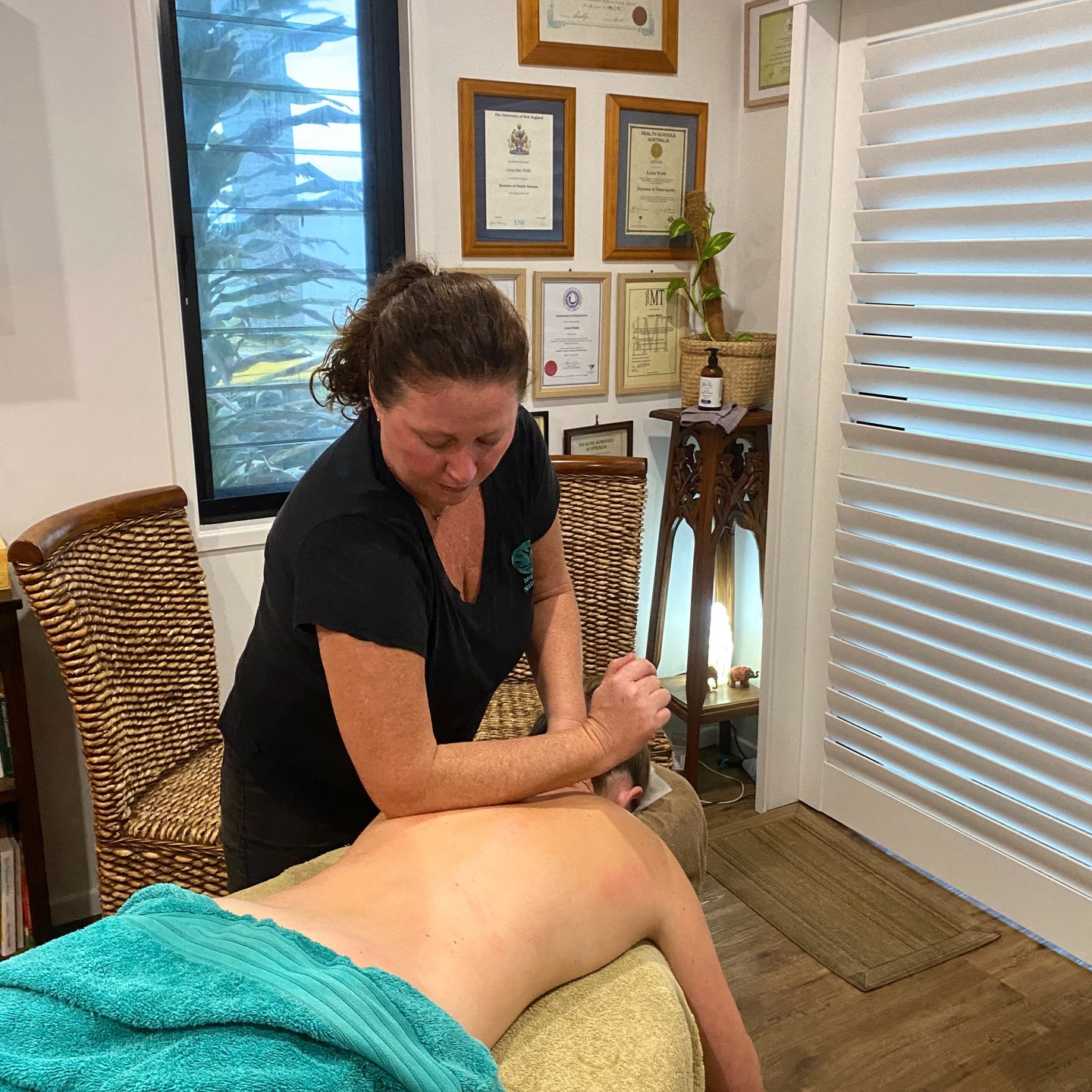 Why Have Regular Remedial Massage?
Regular Remedial Massage offers far more than just temporary relief — it’s an essential part of proactive healthcare for your body and mind.
Benefits of Ongoing Remedial Massage:
1. Pain Relief & Injury Prevention
Helps release tight muscles, reduce inflammation, and improve mobility
Prevents recurring issues by addressing the underlying cause, not just symptoms
2. Better Posture & Alignment
Eases muscle imbalances caused by work, stress, or daily habits
Supports better body mechanics and spinal alignment over time
3. Stress Reduction & Mental Clarity
Reduces cortisol (stress hormone) and boosts serotonin
Supports nervous system regulation and mental resilience
4. Faster Recovery from Exercise or Injury
Speeds up tissue healing and reduces downtime after training or strain
Ideal for athletes, tradies, or anyone with physical jobs
5. Improves Circulation & Lymphatic Flow
Encourages blood flow to tissues for nutrient delivery
Assists in removing metabolic waste, easing swelling and fatigue
6. Long-Term Health Maintenance
Builds body awareness and supports early detection of muscular issues
Great for managing chronic conditions like arthritis, fibromyalgia, or tension headaches
How Often Should You Come?
General maintenance: every 3–4 weeks
Injury recovery or high-stress lifestyle: every 1–2 weeks
Athletic support: weekly to fortnightly based on training load