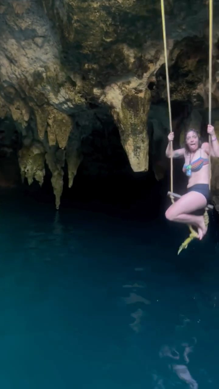 Word of advice: don’t get a Korean scrub the same week your going to Cancun and then forgot to pack sunscreen 🌞
I went to an all inclusive resort in Cancun in for a bachelorette party after being 5 years sober from alcohol. I went in with zero expectations and it ended up being one of the most fun (and spiritual ✨) experiences I’ve ever had.
Now that life is calming down a little bit, I’ll be able to write about my trip and share my how I navigated such an alcohol centered space as someone who doesn’t drink 🤙