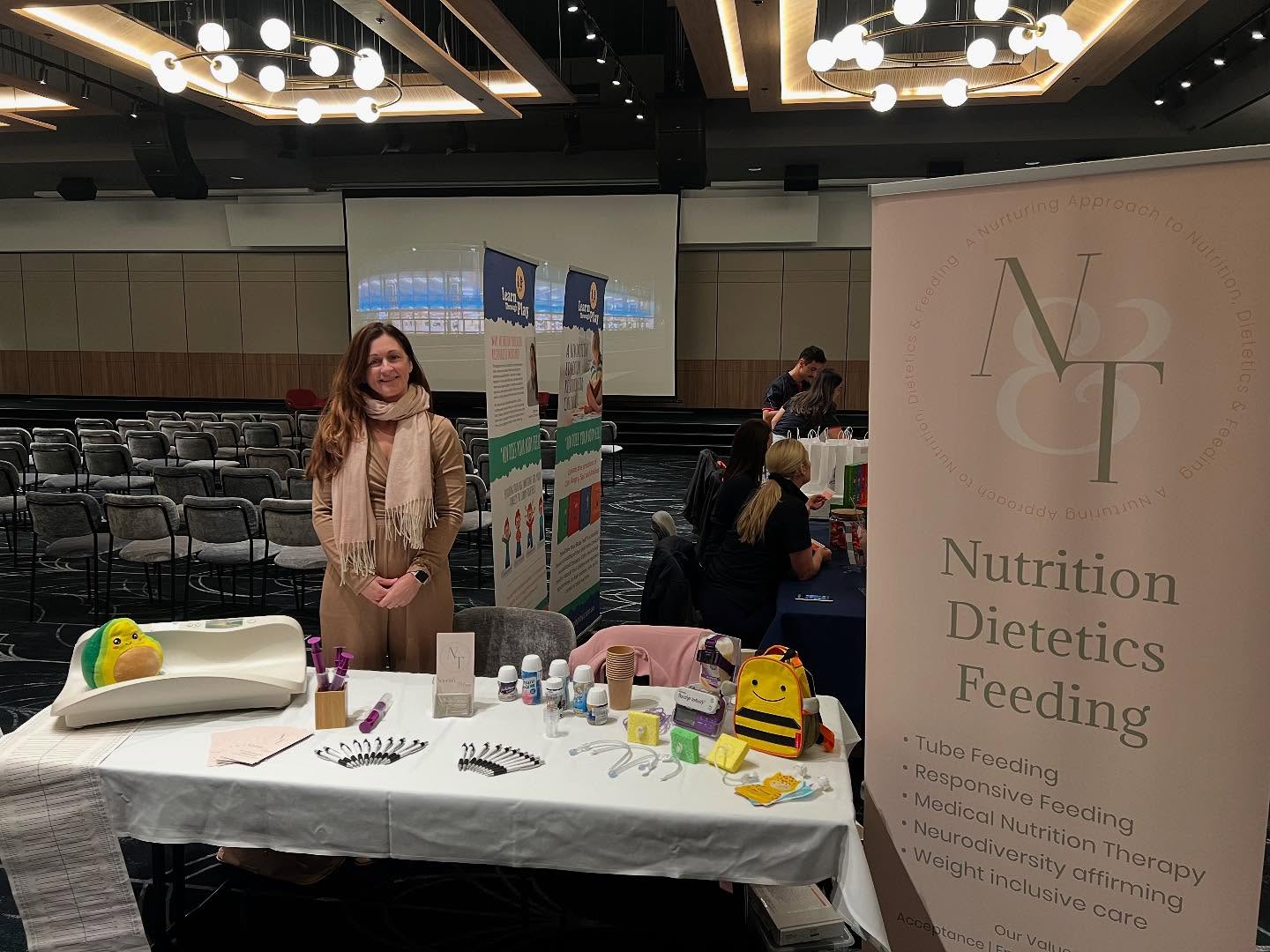 Fabulous to be part of the inaugural SWS Allied Health careers expo this week! 
It was so wonderful to connect with emerging dietitians from both UOW and USyd, as well as some wonderful SWS allied health colleagues in person. Looking forward to more opportunities to help nurture a new generation of client-centred dietitians 🥰