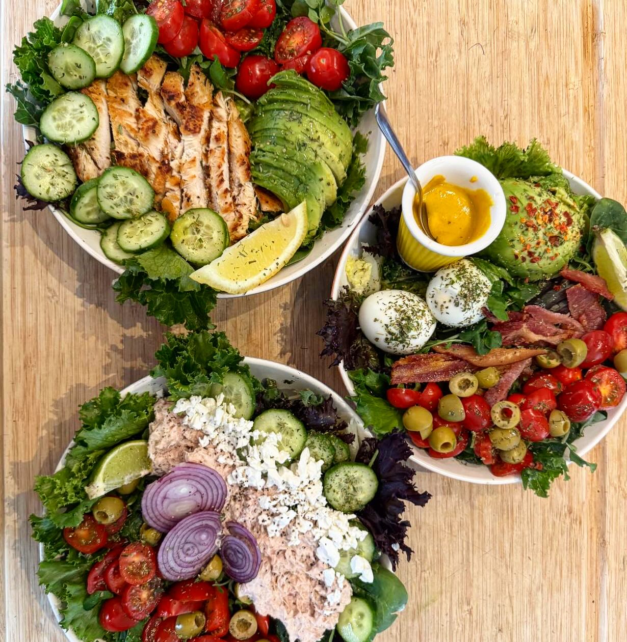 Powering up your plate with vibrant, nutritious salads 🌿🥗