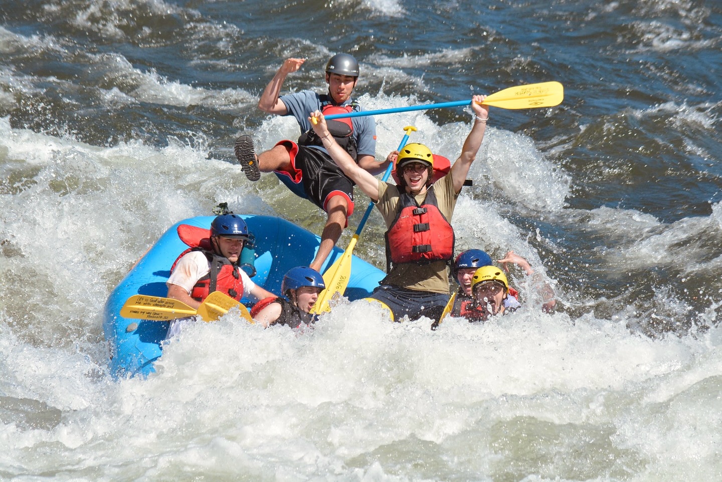 Sun’s out, paddles up ☀️🛶🌊