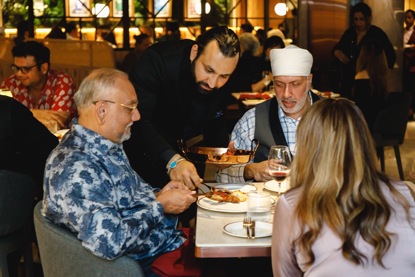 At Daryaganj, every table is a moment of connection. From our F&B Director Ashwani, personally plating dishes to the warmth in every smile—this is hospitality, the Indian way.
📍 Now open at Park Plaza Hotel, Sukhumvit Soi 18
📞 Call: 026587077
🇮🇳 From the streets of Delhi to the heart of Bangkok, our heritage has found a new home—one bite at a time. 🇹🇭
#DaryaganjBangkok #IndianHospitality #TablesideService #NorthIndianCuisine #FoodWithSoul #DelhiToBangkok #ButterChickenLegacy #GuestExperience #FineDiningBangkok #FamilyStyle #ChefDriven #ThaiIndianDining #DaryaganjHeritage #HospitalityDoneRight #DaryaganjLegacy