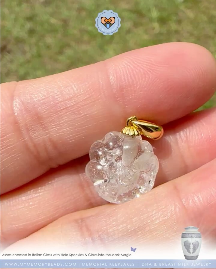Holo dust and glow-in-the-dark magic ❤️ Made with Artisan Italian Glass.
❤️
Crafted with care and personalized just for you, these keepsakes honor their memory in a way that reflects the life they lived and the joy they brought to yours.
Keepsakes made with Italian Glass & Jewellery Resin.
Cremation Ashes | Breast Milk | IVF Straws | Umbilical Cords | Fur | Hair | Soil | Flowers | Blood & So Much More 🪴
©️ Copyright My Memory Beads. All Rights Reserved.
#MemorialKeepsakesMalaysia #petashesjewellerymy #petashesjewelrymalaysia #memorialkeepsakesMY #keepsakesmy #petashesjewelrysingapore #petashespendantsg #petashespendantmalaysia
#KeepsakesMalaysia #MemorialKeepsakesSingapore #memorialkeepsakesSG #keepsakessg
#Keepsakessingapore #petfurjewellerymalaysia #petfurjewelrysingapore #cremationjewellerymalaysia #cremationjewelrysingapore #rememberinglovedonesmalaysia