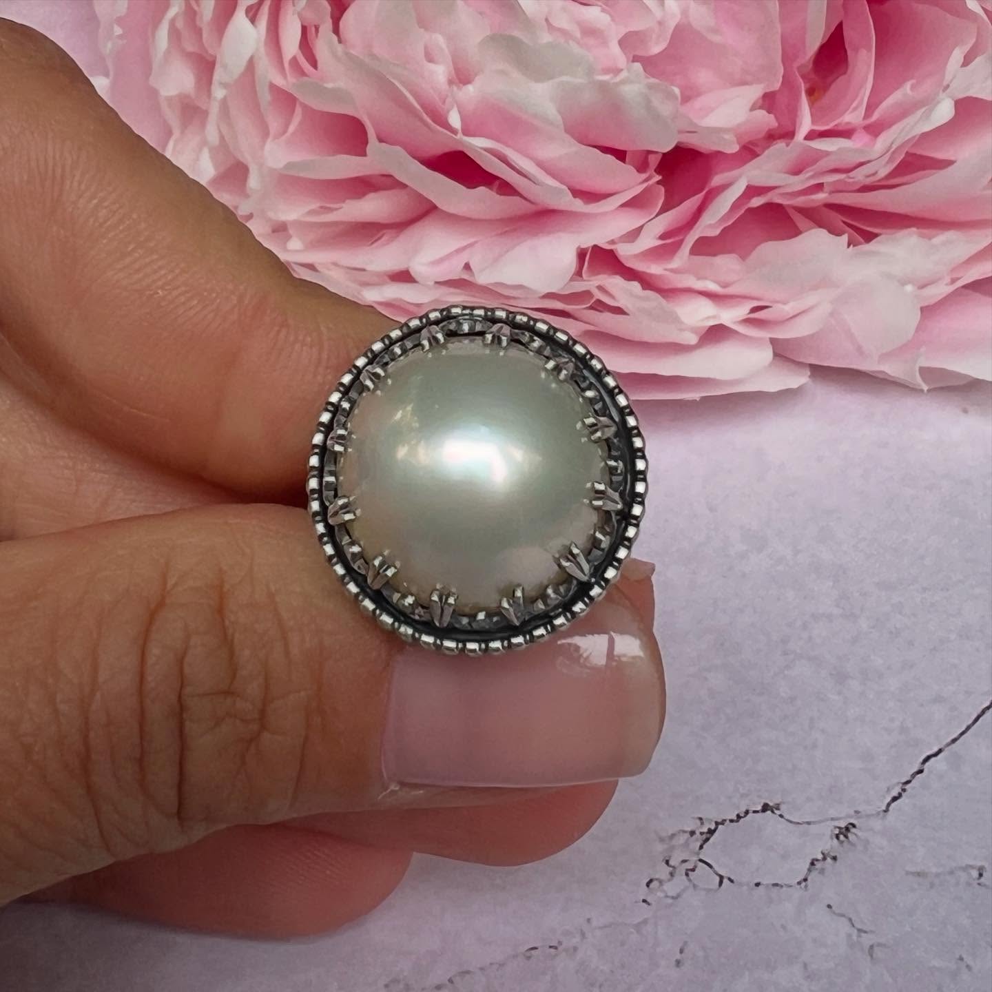 Pearl 💍 #amycashjewelry #rings #pearls #junebirthstone #handmade #artisan