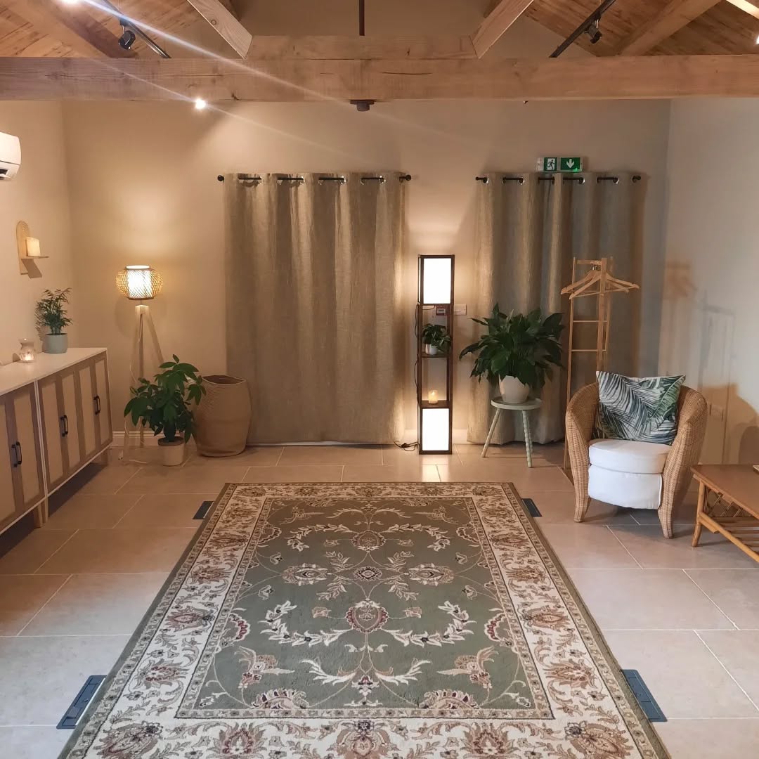 โญ Therapy Studio space available โญ
Hi everyone! Hope you are well! ๐
Just to let everyone know that I'm now offering the use of my new beautiful massage studio on a part time basis!
๐ฟ Are you a Wellbeing professional looking for a peaceful, fully equipped space to see your clients and grow your practice?
Join me and another sport massage therapist at Acqua Dolce Therapies studio!
๐ท The studio is ideal for 1:1 therapies like for example massage therapy, aromatherapy, reflexology, homeopathy, acupuncture, chiropractor but also talking therapy as it comes with a lovely and comfortable sitting area.
๐งโโ๏ธ The space is also available for small yoga, pilates, sound therapy or meditation workshops.
๐ convenient location between Hereford and Hampton Bishop
๐ free parking
๐ flexible days available
Send me a DM, email or text for more info or to arrange a viewing โฃ
Martina x