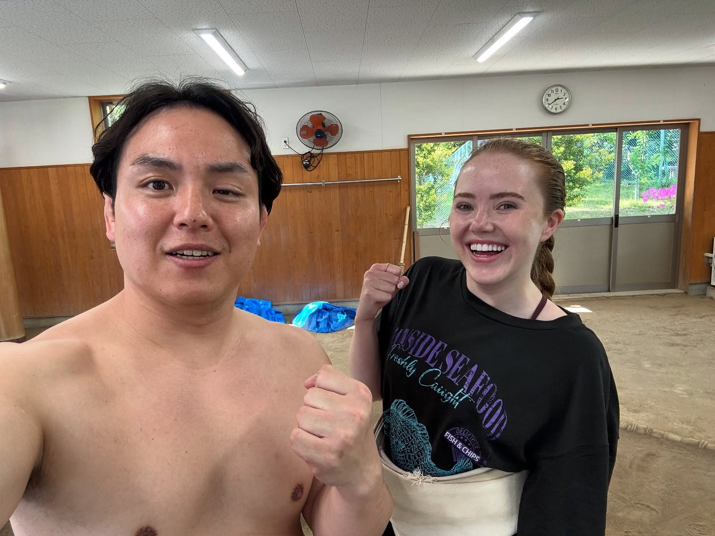 From UK 🇬🇧
#sumo #sumowrestlingmatch #sumowrestling #sumodeadlift #sumosquats #sumoexperience #japan #japantrip #japantravel #visitjapan #visitjapanjp #japaneseculture #sumotraining #sumowrestler #sumofighter #sumotraining #sumoworkout #sumosushi #grandsumo #thingstodotokyo #japanitinerary #shiko #suriashi #teppo #tokyo #сумо #sumô #rikishi #sumolife #amitasumodojo