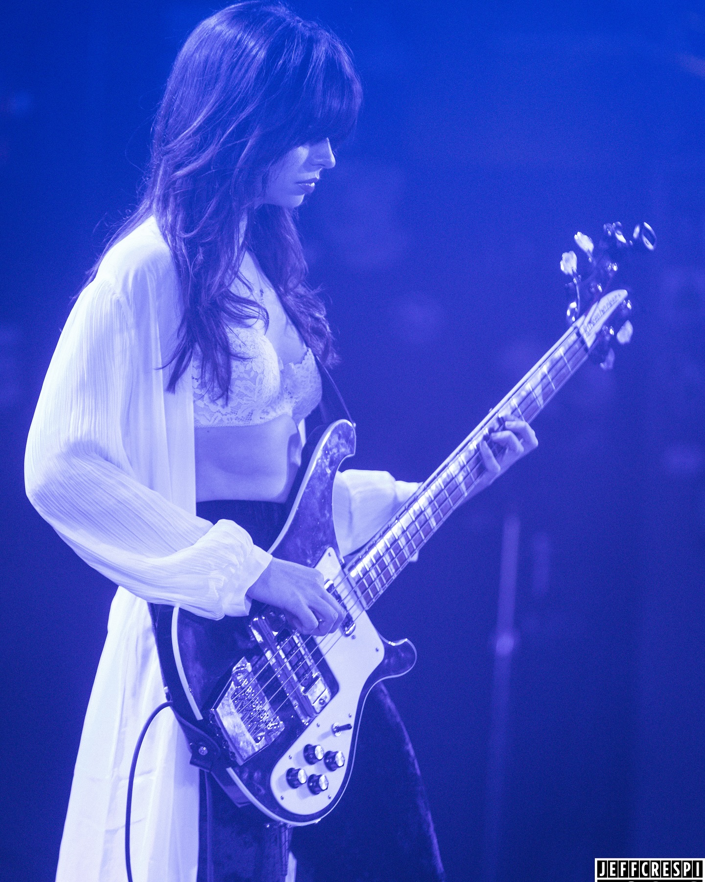 …..𝚜𝚊𝚙𝚙𝚑𝚒𝚛𝚎 𝚋𝚕𝚞𝚎
☾
𝘔𝘰𝘳𝘦 𝘧𝘳𝘰𝘮 ꜱᴛᴏɴᴇ ᴘᴏɴʏ 06/08/25
☾
Thank you @jeffcrespirocks for capturing the moment.
☾
☾
☾
☾
☾
☾
☾
#explorepage #fyp #foryoupage #classicrock #progrock #glamrock #70sfashion #vintagestyle #originalmusic #upandcomingartist #femalefrontedband #girlband #girldrummer #femalebassist #rockstargf #rockstargfaesthetic #bandsofinstagram #rockband #femalemusicians #111