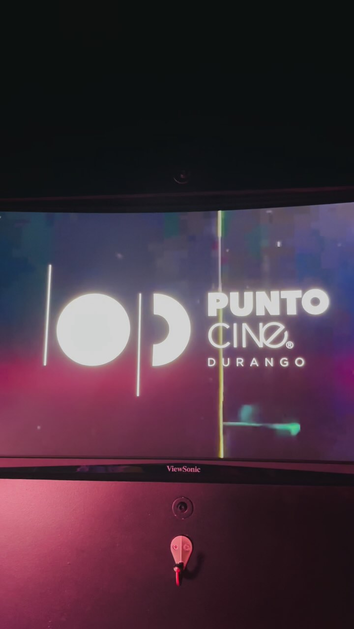 🎬 Punto Cine Durango ( Durango’s Film Museum) showcases its rich cinematic history from classic Westerns and golden-age Mexican cinema to modern productions filmed across its iconic landscapes. 🤠🎥
We had such a great time exploring the cool space, learning about the films shot there, and a step by step modern take on the process of the production pipeline, such a cool place! ❤️🇲🇽
#johnwayne #scrantonfilms #westerns #maskofzorro #méxico #filmmaking #cinema #shadowsofthepastfilm