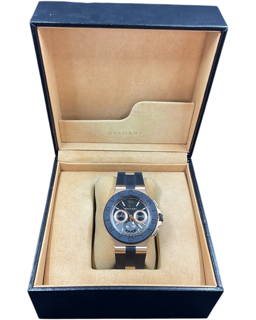 Here are a couple of items that have recently hit our sales floor, from Rolex Yacht Master, Ladies 18K Presidential, Platinum Hamilton, Diamond 2tone Date Just 41mm, Diamond out Breitling, and a Bvlgari watch. #RandFPawnbrokers #luxurywatches #designerwatches #Rolex #hamilton #bvlgari #breitling