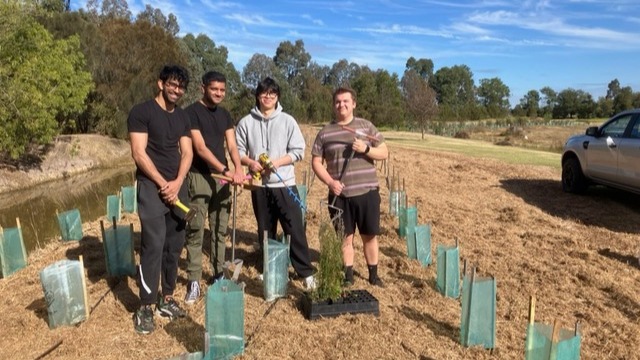 🌱 Over the past two months, The Heyfield Wetlands committee and volunteer groups have successfully planted 1250 indigenous plants in key areas of the wetland!
❣️Volunteer Medical students from Federation University Churchill campus, Peninsula Grammar students, local community planting day and the Heyfield Wetlands Friends Group all gave a great effort to get them in the ground and growing.
🌳Their combined efforts planted 410 terrestrial, 800 ephemeral and 40 aquatic plants in key areas of the wetland for habitat, water filtration, beautification and biodiversity.
👷🏼♀️The committee are already brushcutting an area for the next round of planting August to be completed by secondary school students. The Heyfield Wetlands Friends Group will continue the important ongoing planting and maintenance of this wetland for the benefit of the greater community.
✊🏼Let's celebrate these grassroots projects, the volunteers and the real value they are creating for our environment! 🌏
This is how good things get done in the world.
www.heyfieldwetlands.org.au
@wgcma @wellingtonshirevic