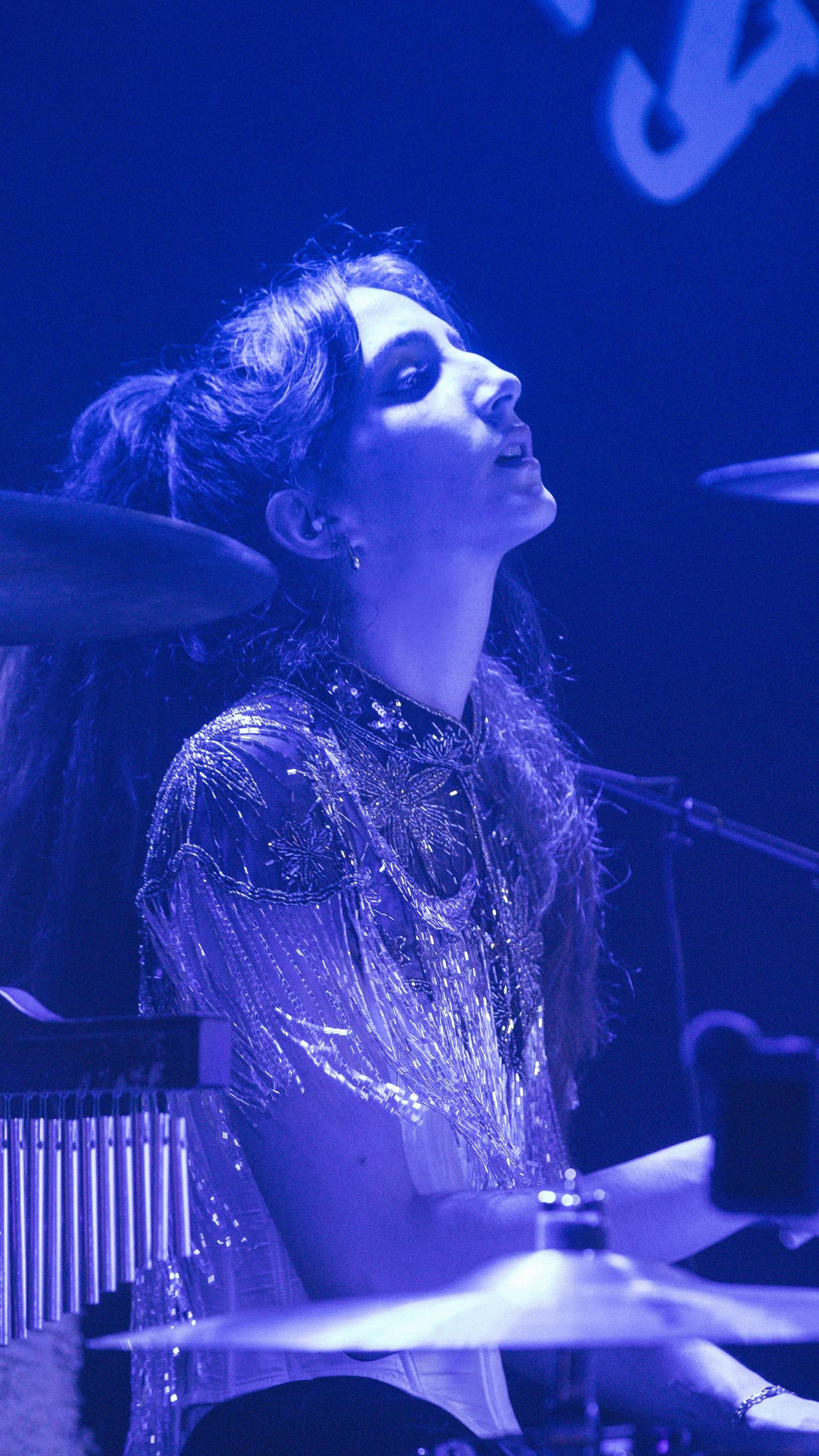 Call us baby rush 🌟
✰
Song: Limelight
Artist: Rush (our fav band duhh)
@rush @geddyimages @thereallerxst @rushfans
✰
✰
✰
✰
✰
✰
✰
#explorepage #fyp #foryoupage #originalband #upandcomingartist #girlband #femalefrontedband #girldrummer #femalebassist #rushband #rushcover #neilpeart #geddylee #rushfans #drumandbass #drumcover #basscover #rickenbacker #progrock #progmetal #classicrock #girlswhorock #bassistsofinstagram #drummersofinstagram