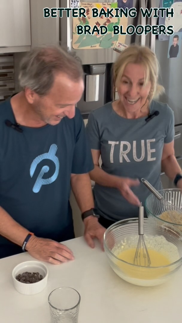 @bhacker59 makes High Protein Chocolate Muffins this week but first some Bloopers for you to enjoy while I edit full video. Send us any recipe to make healthier for your 🧠 & 💪. #healthylifestyle #chocolatemuffins #protein #greekyogurt #howtobake