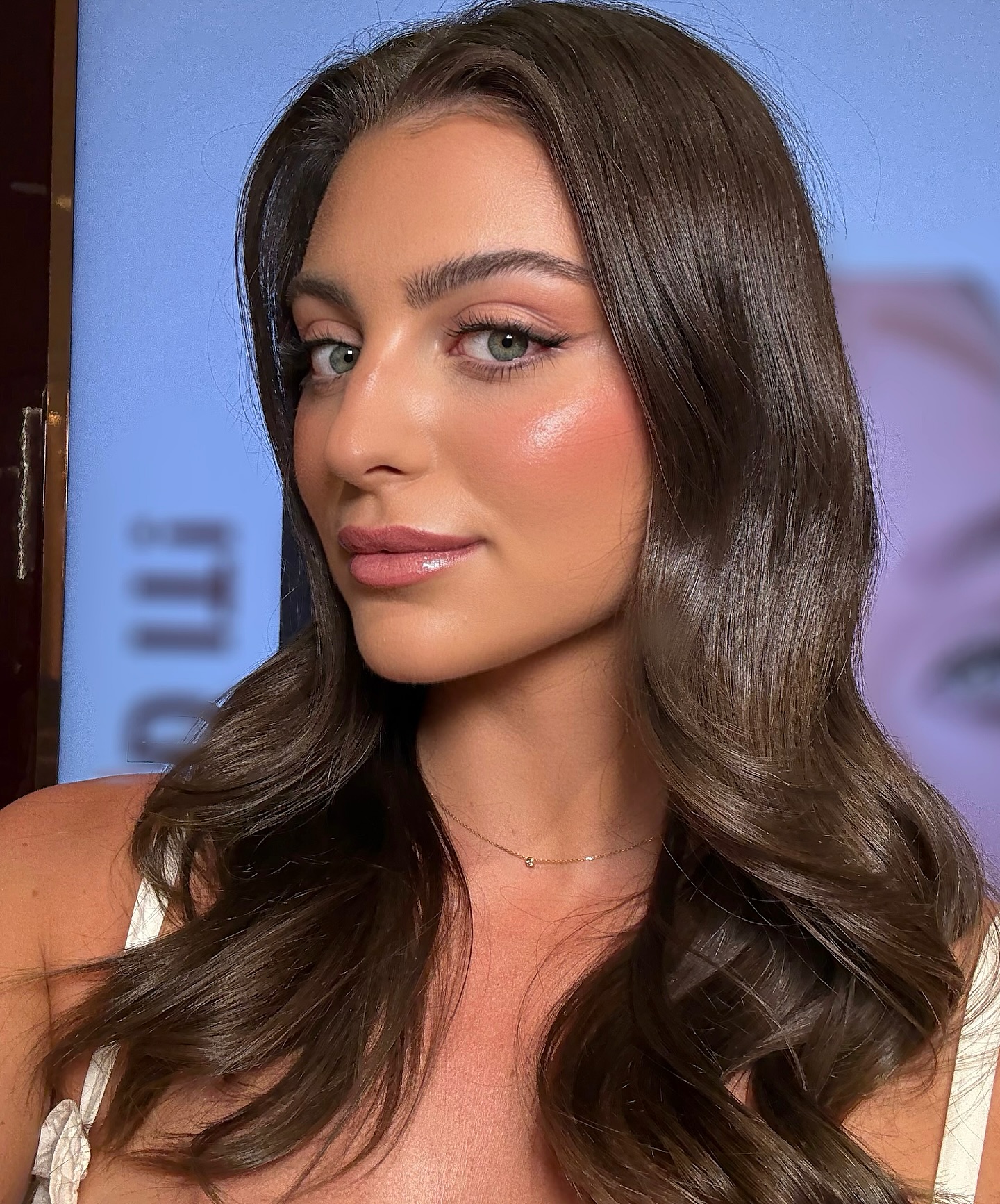 AMBER GLOW X CHARLOTTE TILBURY MASTERCLASS ✨
Ahhh words can’t explain how special last night was 🥹. I feel so grateful to have been asked by @ctcoventgardenboutique to hold my own masterclass demonstrating ‘THE AMBER GLOW’ using all my favourite @charlottetilbury products. It also feels so good back doing masterclasses 10 months after having my baby boy!
I couldn’t have done this without you girls @hannahatkinson_x for being my glowing model & @captured.bypolly who’s the queen of content creation!
Thank you @ctcoventgardenboutique team for being so kind and supportive. And the biggest love to everyone for purchasing a ticket and being my biggest cheerleader! I LOVE YOU ALL SO MUCH!
SAVE THIS IMAGE FOR YOUR MAKEUP INSPO GIRLS 🤍
Venue @ctcoventgardenboutique @charlottetilbury
Makeup @amberharlowmakeup
Model @hannahatkinson_x
Content creator @captured.bypolly