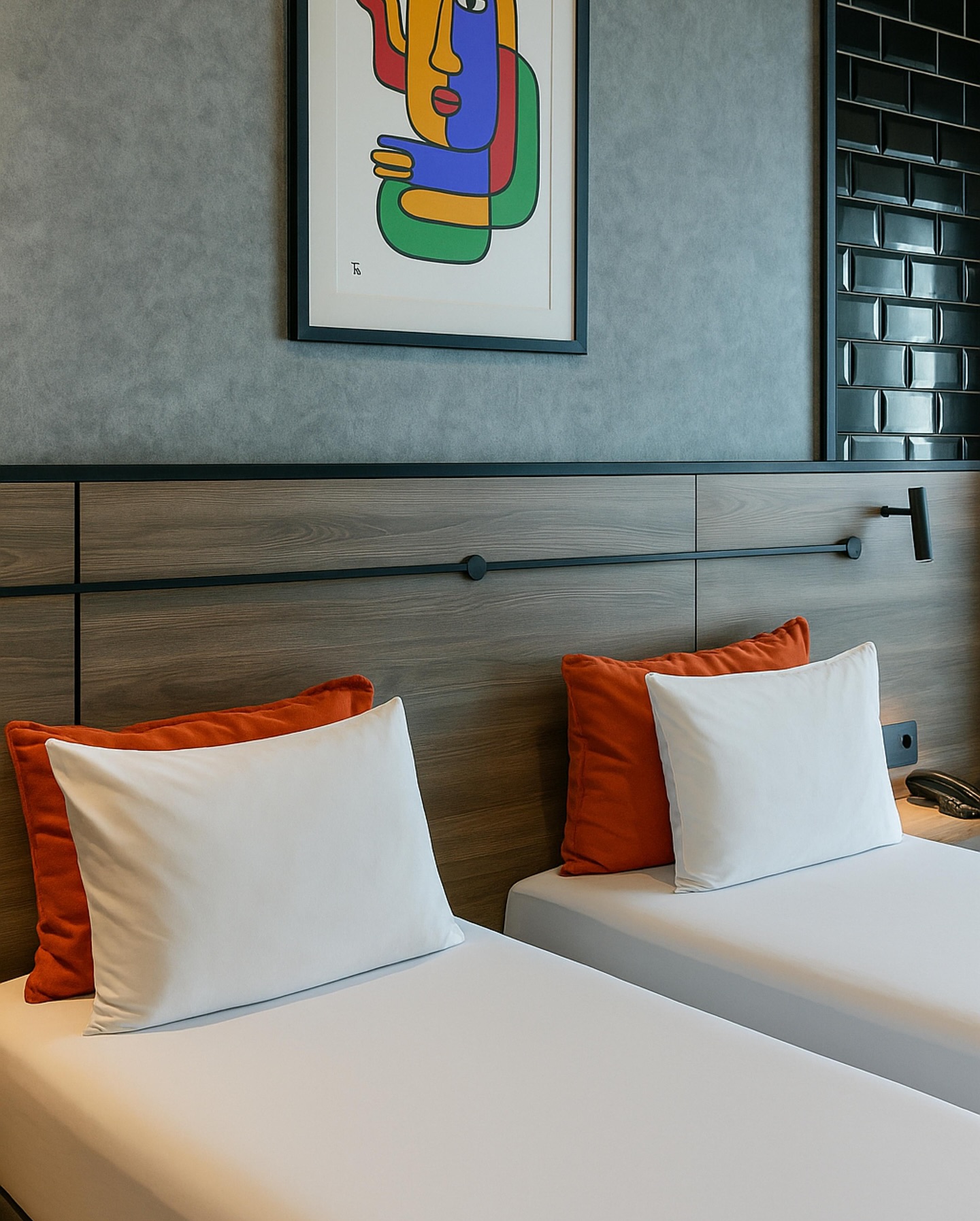 Quiet comfort meets urban rhythm — ideal for frequent business travelers, culture enthusiasts, and solo explorers.
Discover thoughtfully designed spaces in a prime location.