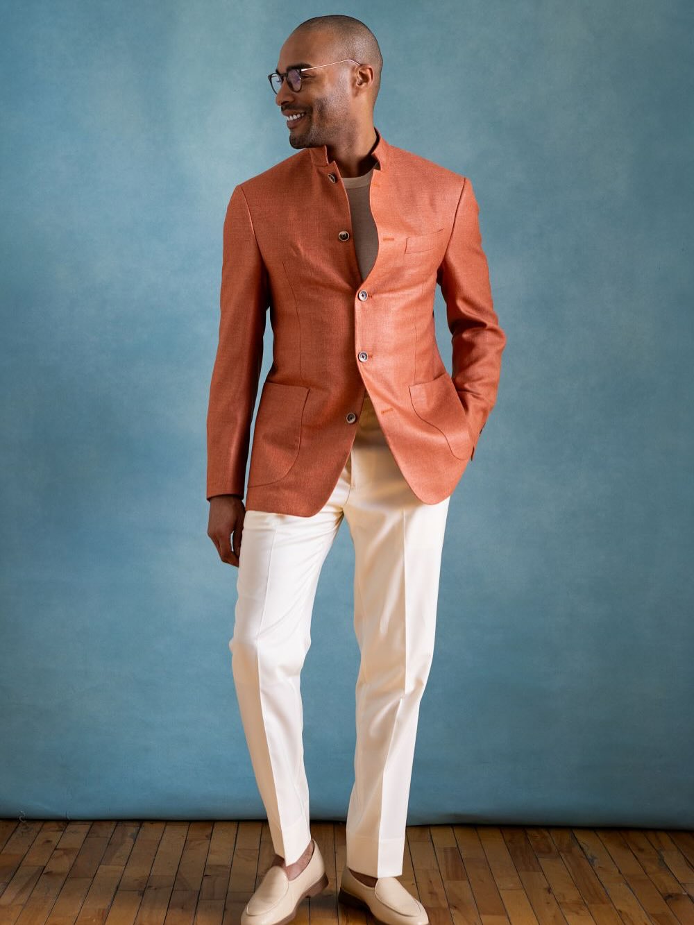 The banded collar jacket offers a unique alternative to traditional jacket designs with its distinctive stand collar. This jacket focuses on clean lines and simple, sleek details, making it versatile for both casual and formal settings. 👌🏻
#adrianjulesltd #bespoketailoring #madetomeasure #madeinamerica #handmadeinamerica