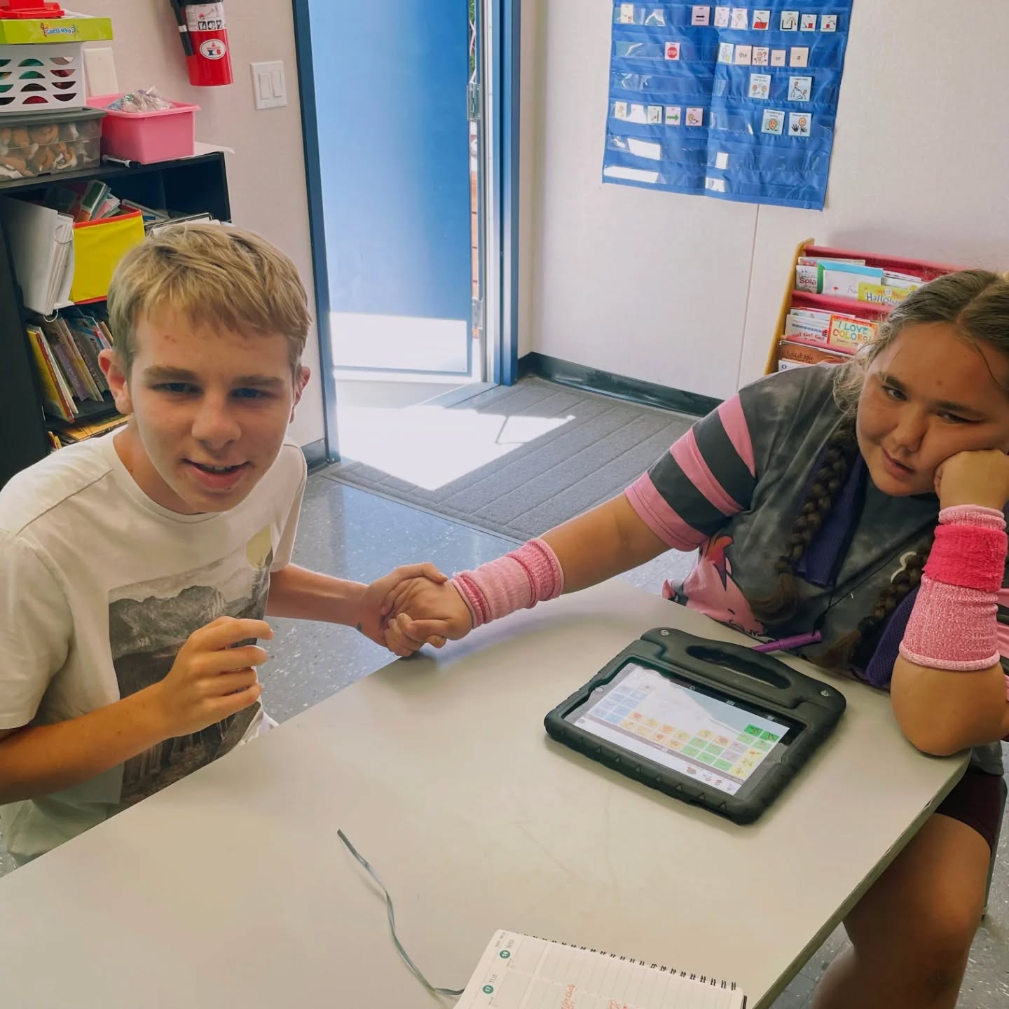 Speech session friends ๐ฅฐ
#autism #autismacceptance #autismo #autismmom #autismspeaks #autismacceptance #bautismo #autismfamily #autismmemes #autismlife #autismlove #autismparents #autisme #autismdad #autismspectrumdisorder #autismsupport #autismspectrum #autismobrasil #autismday #autismrocks
#specialeducation #autism #specialneeds #aaca