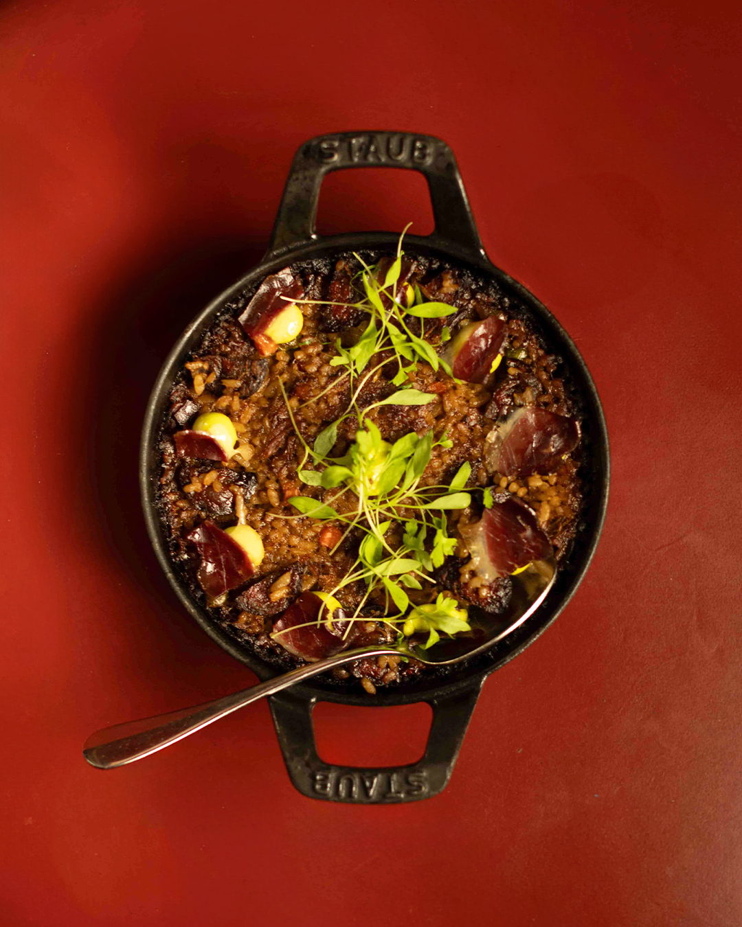 Arroz de Pato: o clássico português que junta tradição e inovação num prato cheio de sabor e personalidade. Faça a sua reserva em tapisco.pt.
--
Duck rice: the Portuguese classic that combines tradition and innovation in a dish full of flavor and personality. Make your reservation at tapisco.pt.