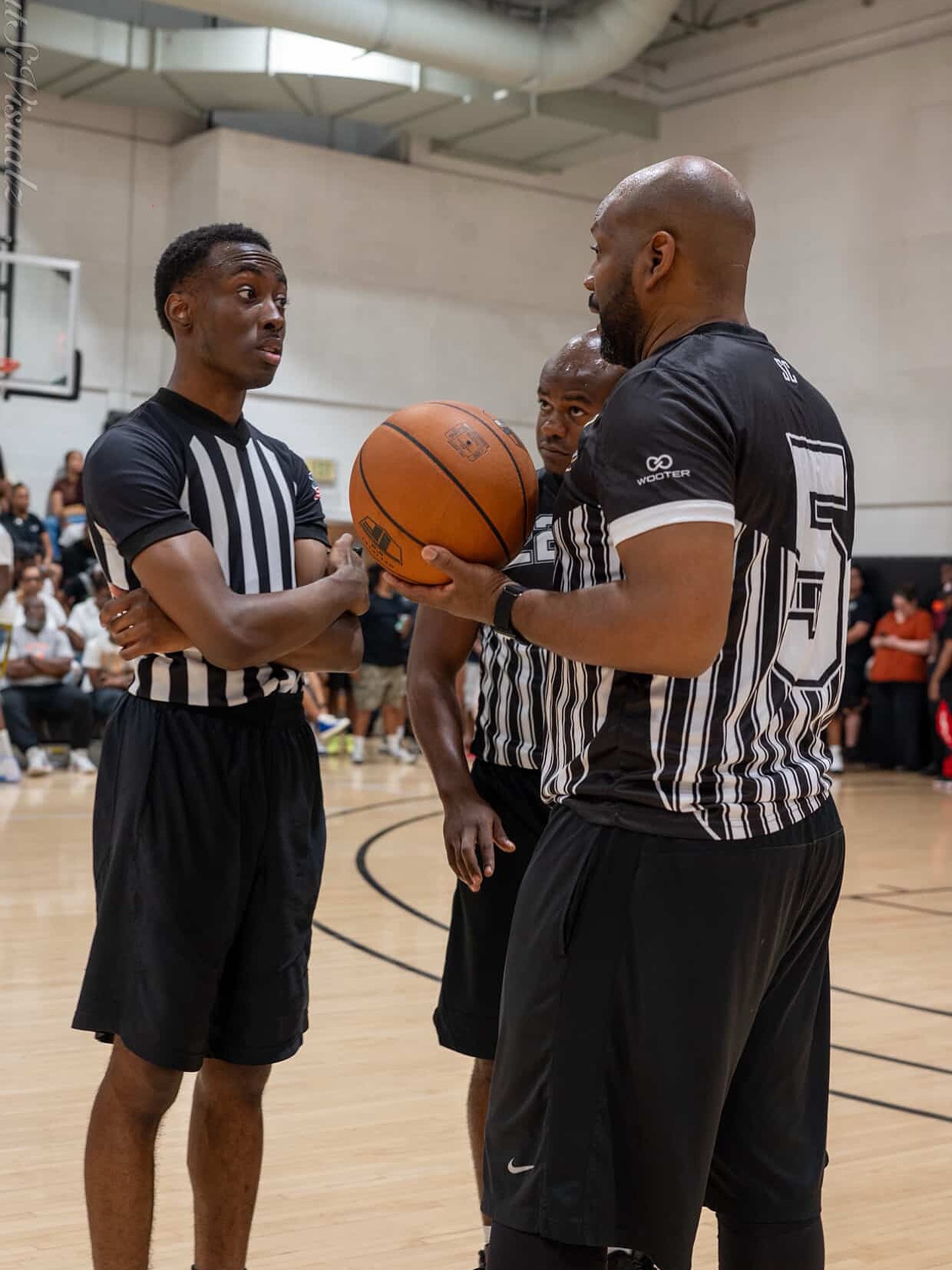 Kicking off Week 1 at @brunsonleague! A reminder to referees: The off-season is for improvement! Keep working on your craft!
.
.
📸 @_quis.shotya_ 💫
